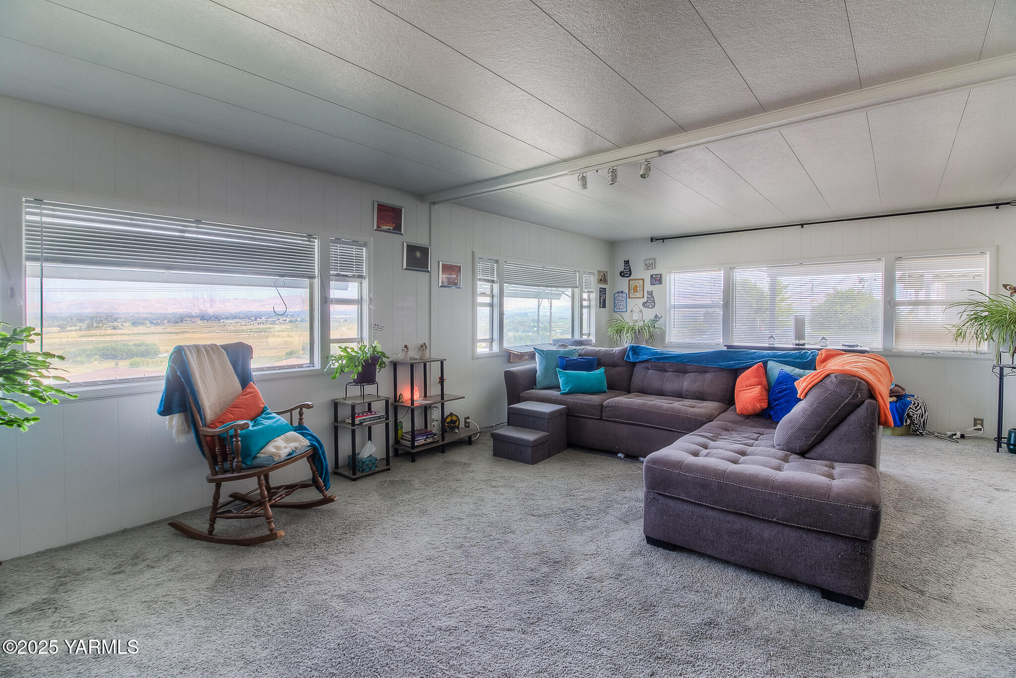 Moxee, Washington 98936, United States, 2 Bedrooms Bedrooms, ,2 BathroomsBathrooms,Residential,Pending,199651