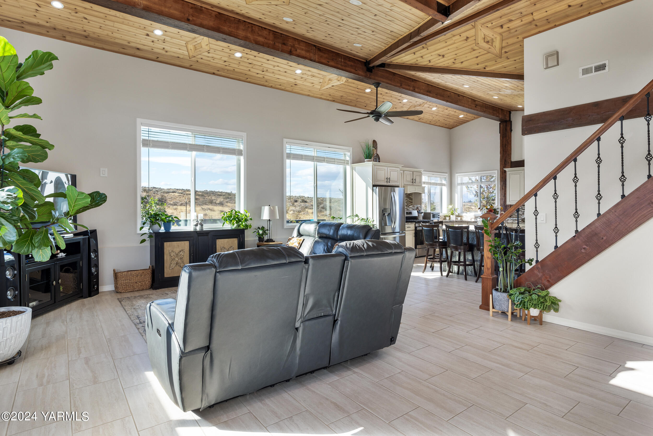 Yakima, Washington 98908, United States, 3 Bedrooms Bedrooms, ,2 BathroomsBathrooms,Residential,Pending,39830