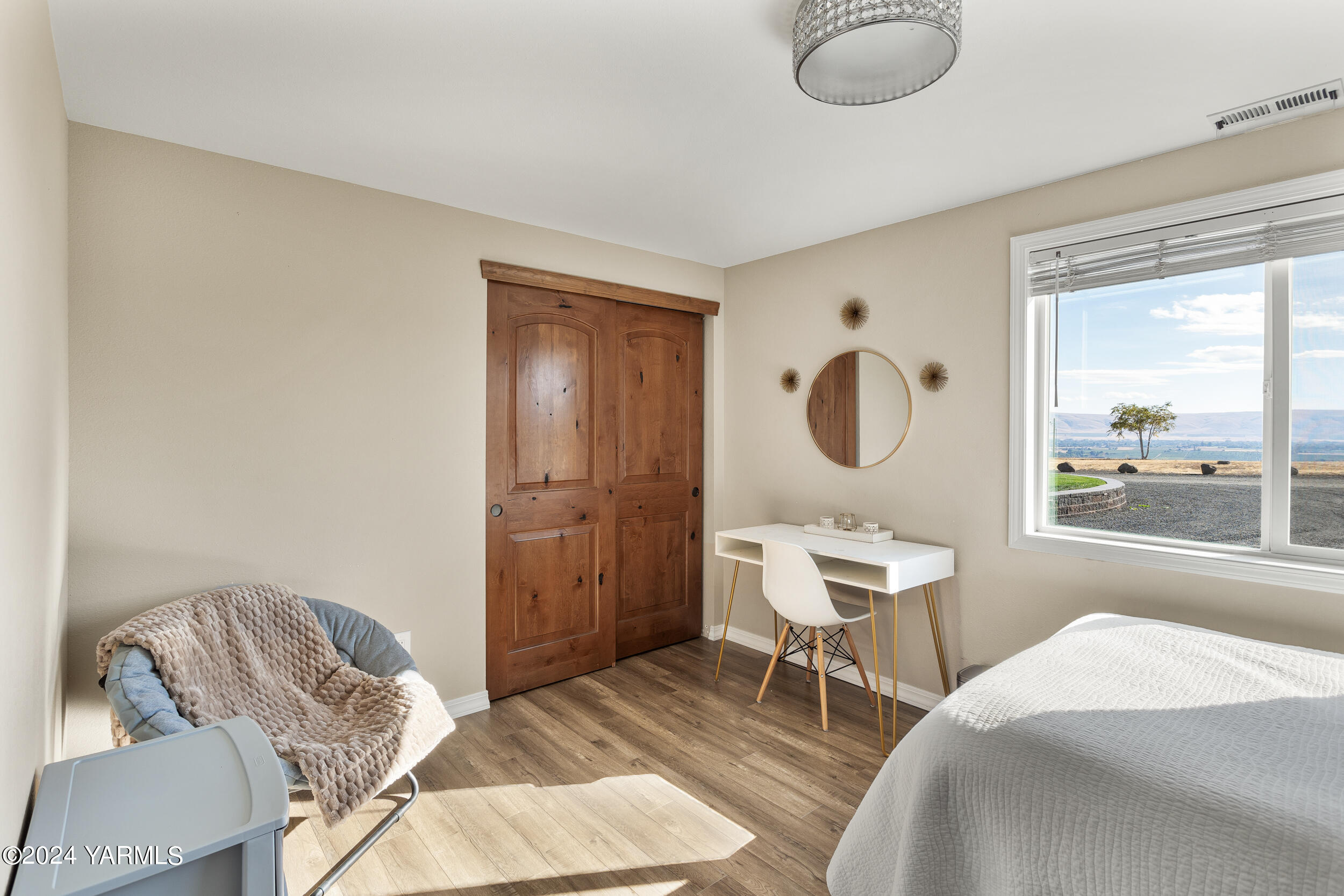 Yakima, Washington 98908, United States, 3 Bedrooms Bedrooms, ,2 BathroomsBathrooms,Residential,Pending,39830