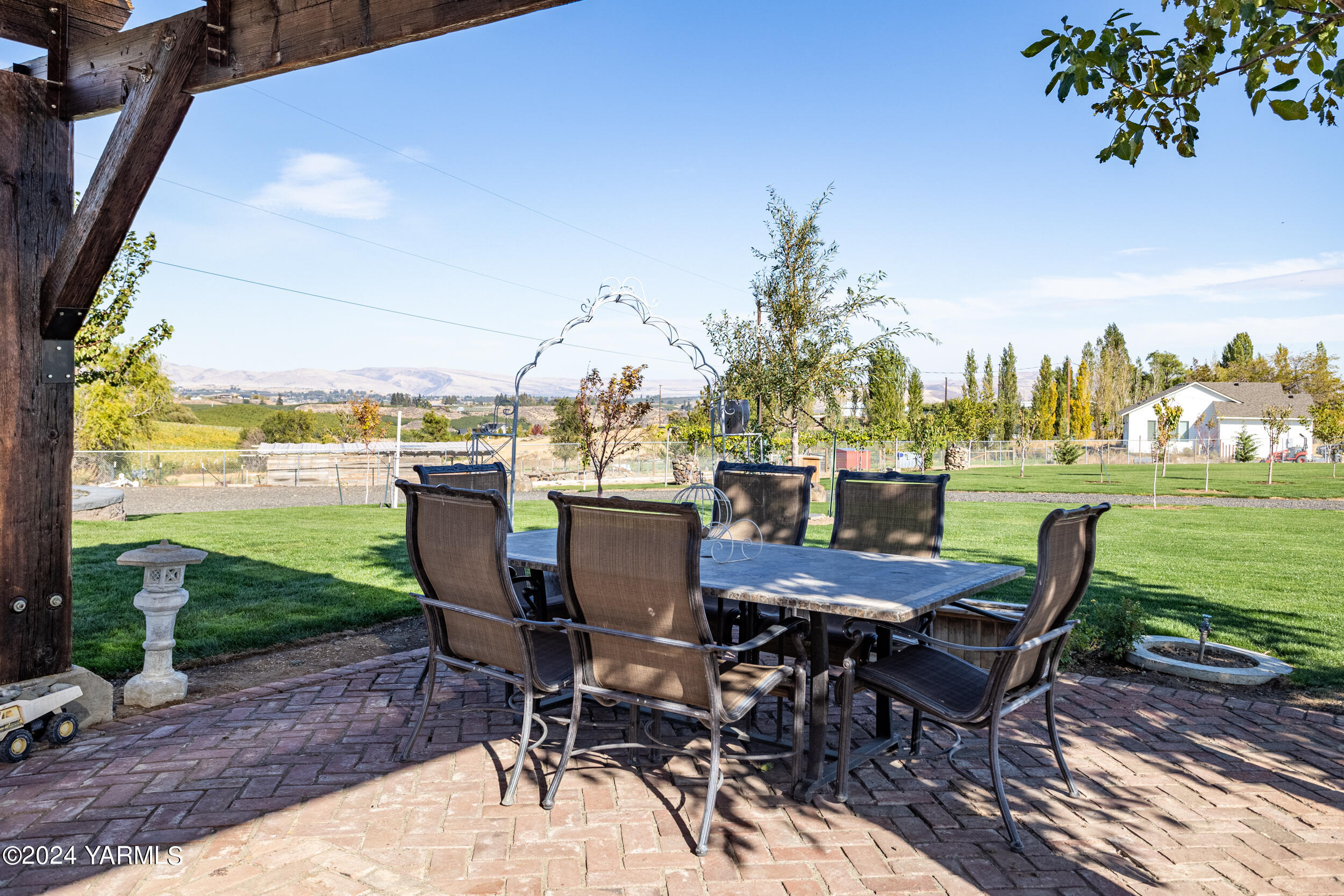 Yakima, Washington 98908, United States, 3 Bedrooms Bedrooms, ,2 BathroomsBathrooms,Residential,Pending,39830