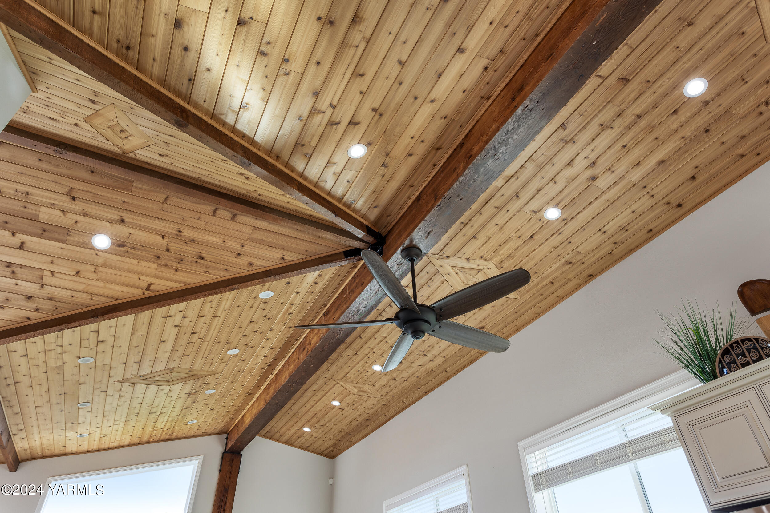 Yakima, Washington 98908, United States, 3 Bedrooms Bedrooms, ,2 BathroomsBathrooms,Residential,Pending,39830