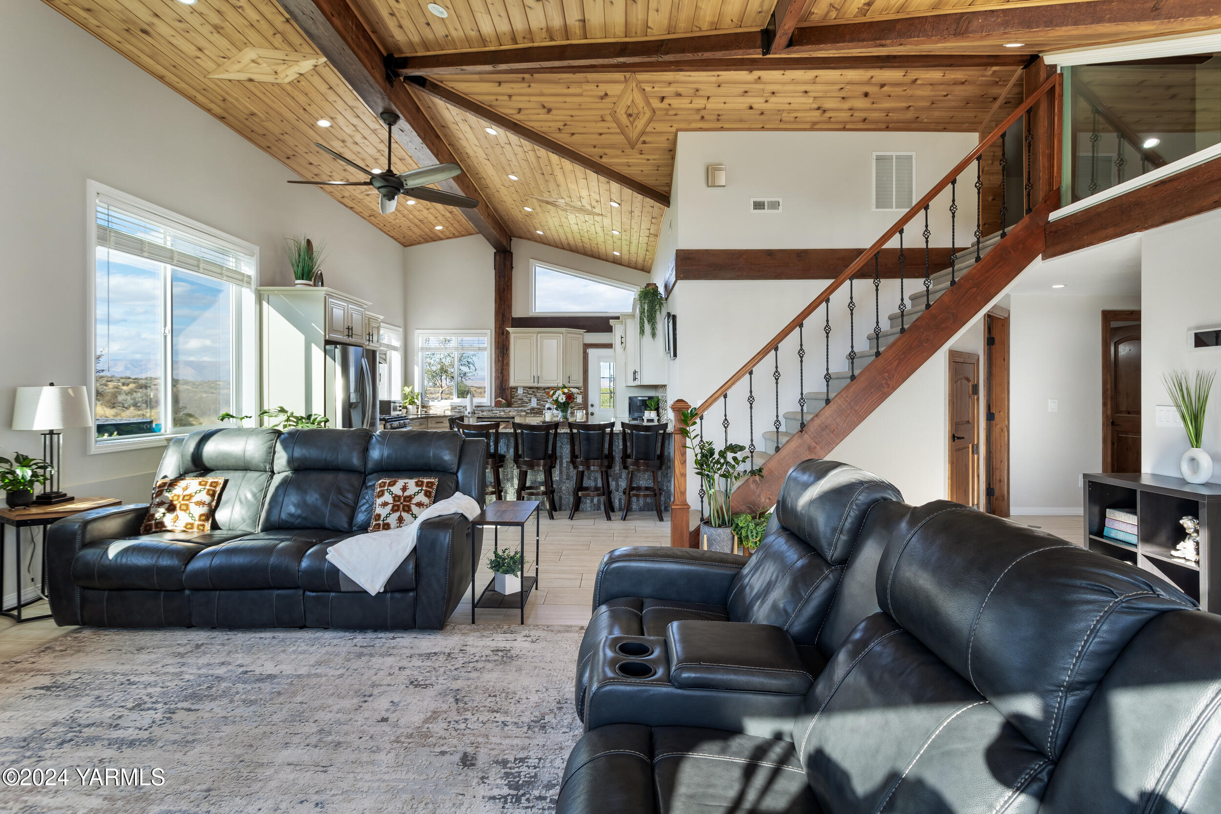 Yakima, Washington 98908, United States, 3 Bedrooms Bedrooms, ,2 BathroomsBathrooms,Residential,Pending,39830