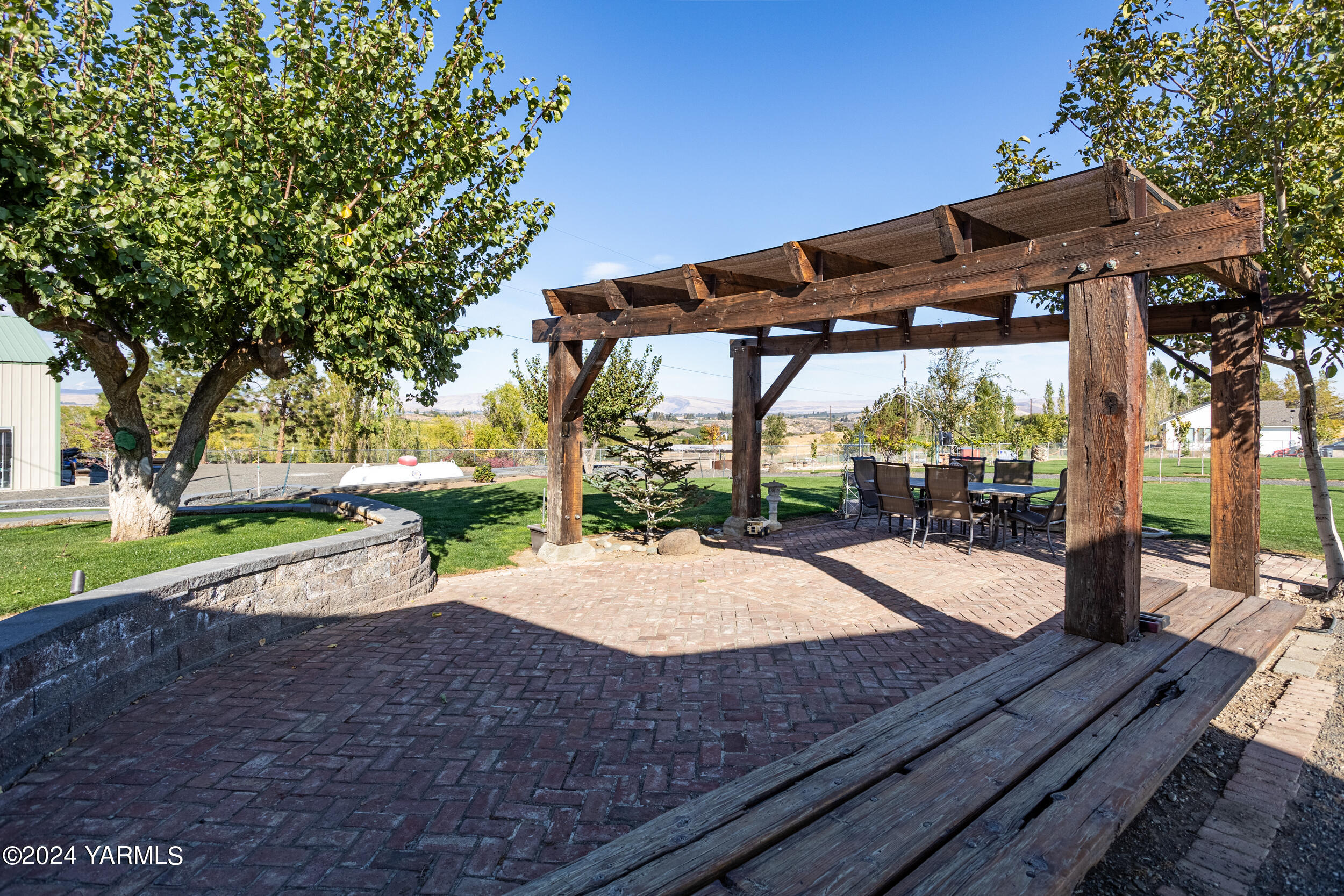 Yakima, Washington 98908, United States, 3 Bedrooms Bedrooms, ,2 BathroomsBathrooms,Residential,Pending,39830