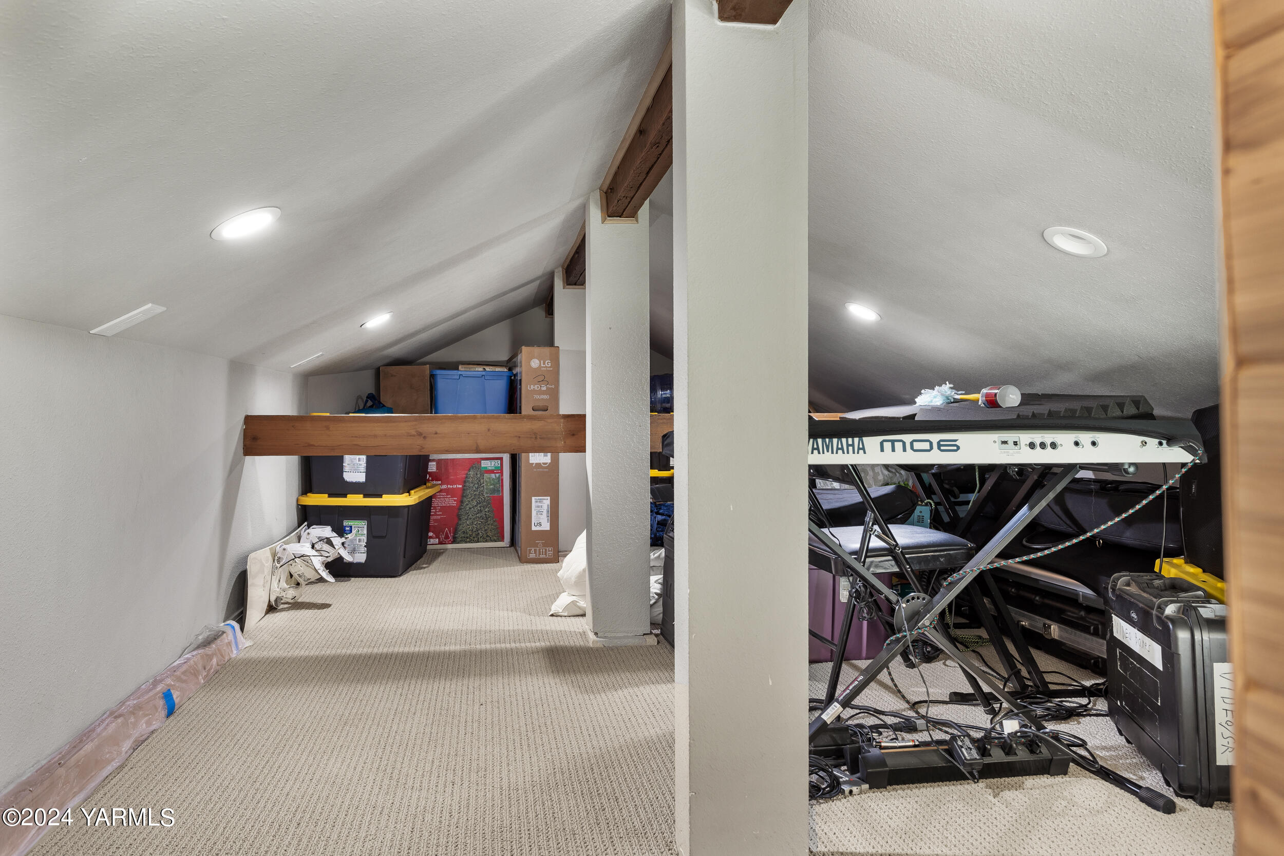 Yakima, Washington 98908, United States, 3 Bedrooms Bedrooms, ,2 BathroomsBathrooms,Residential,Pending,39830