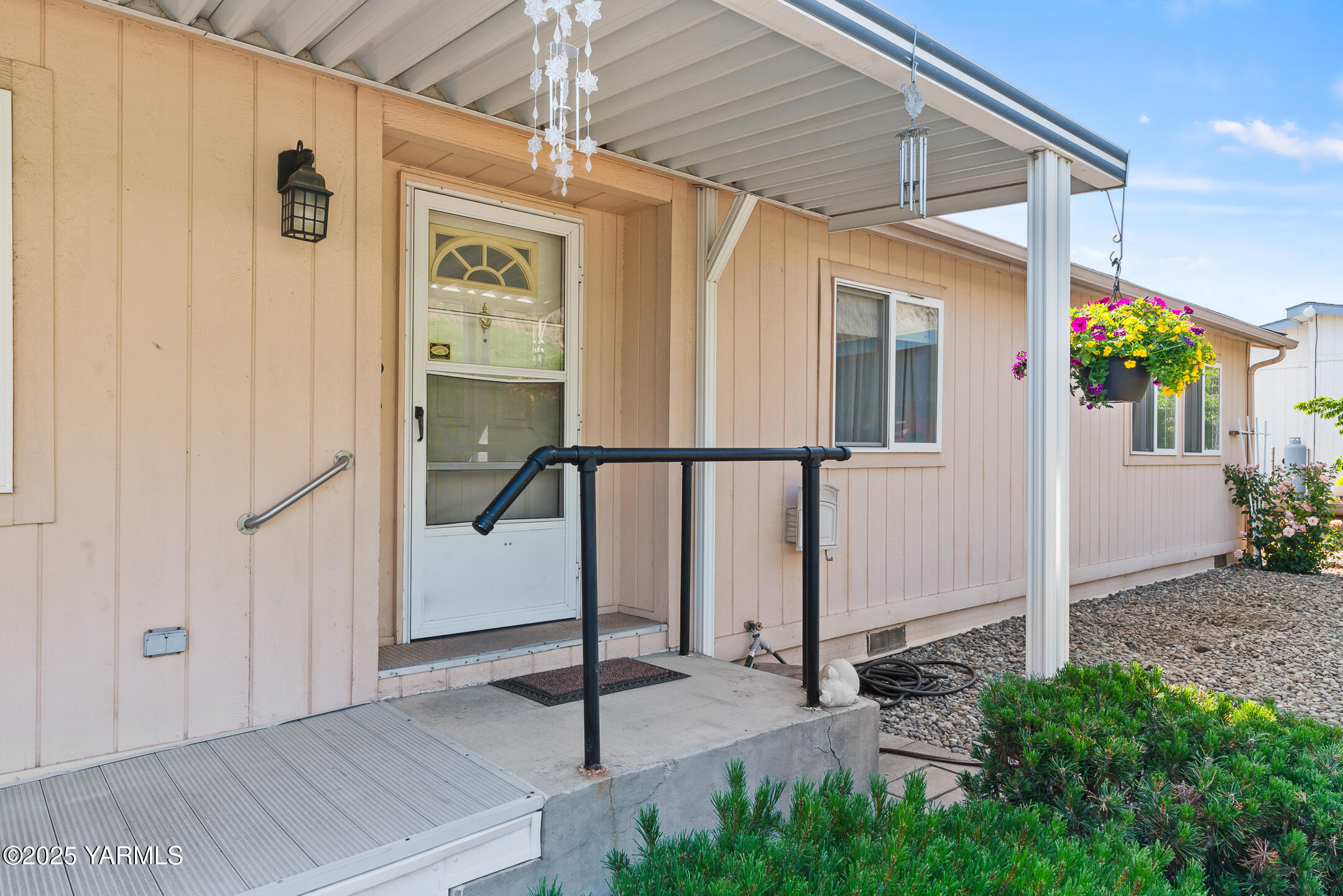 Union Gap, Washington 98903, United States, 3 Bedrooms Bedrooms, ,2 BathroomsBathrooms,Residential,Pending,144604