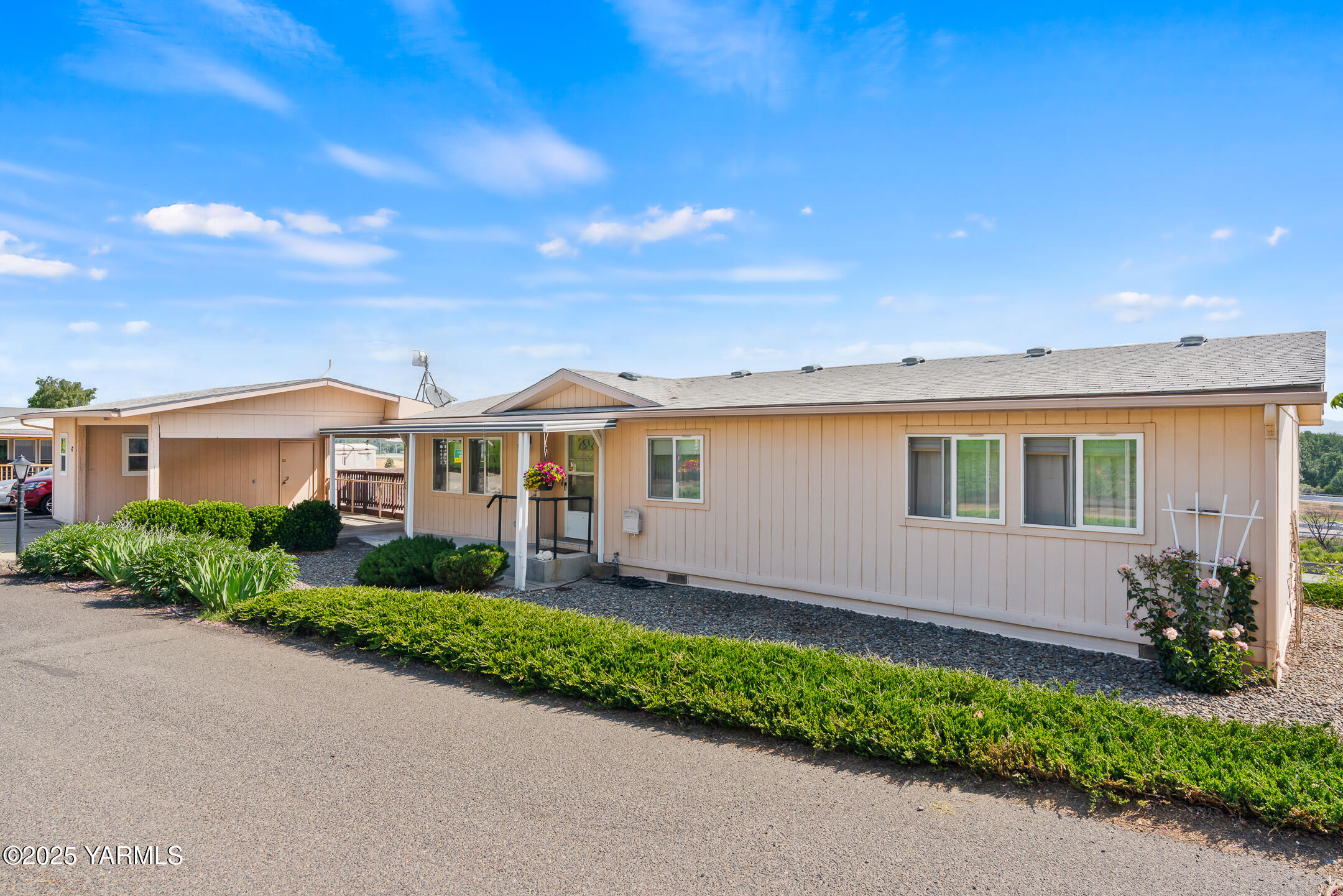 Union Gap, Washington 98903, United States, 3 Bedrooms Bedrooms, ,2 BathroomsBathrooms,Residential,Pending,144604