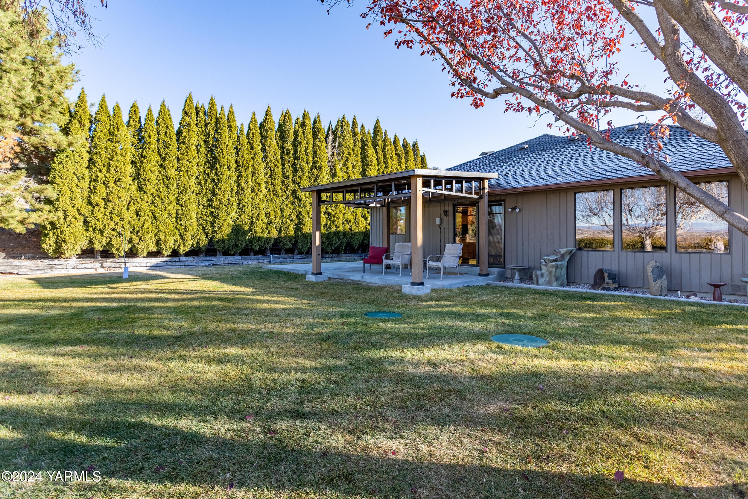 Yakima, Washington 98901, United States, 3 Bedrooms Bedrooms, ,2 BathroomsBathrooms,Residential,Pending,34353