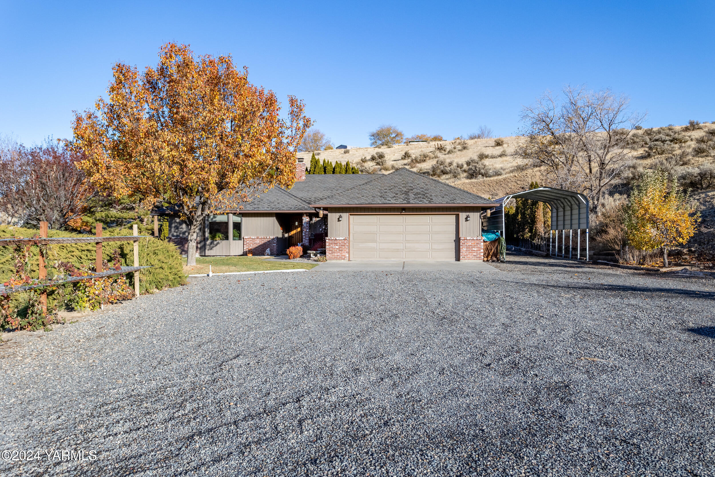 Yakima, Washington 98901, United States, 3 Bedrooms Bedrooms, ,2 BathroomsBathrooms,Residential,Pending,34353