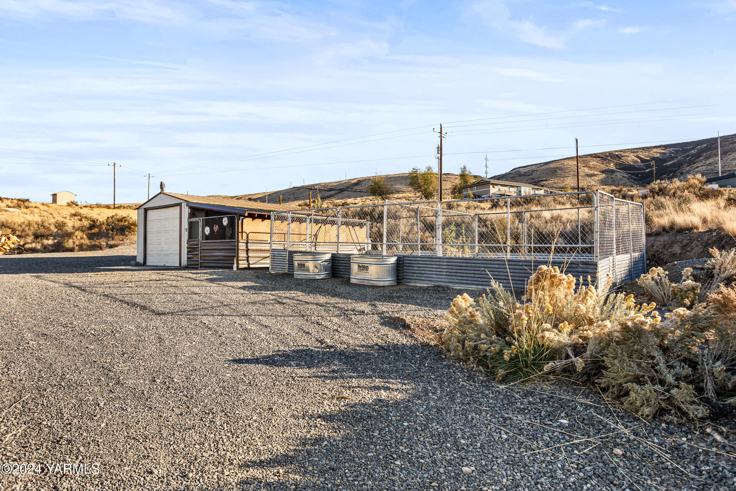 Yakima, Washington 98901, United States, 3 Bedrooms Bedrooms, ,2 BathroomsBathrooms,Residential,Pending,34353