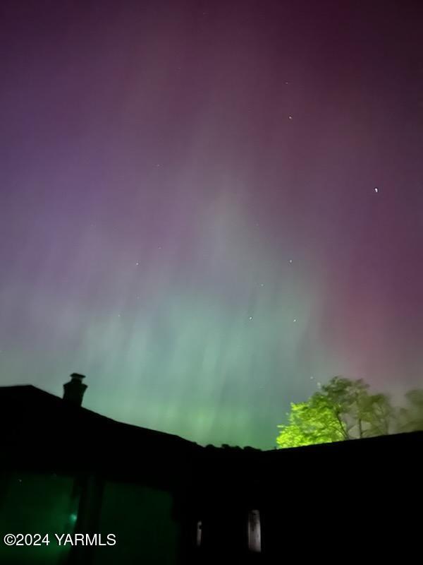 Yakima, Washington 98901, United States, 3 Bedrooms Bedrooms, ,2 BathroomsBathrooms,Residential,Pending,34353