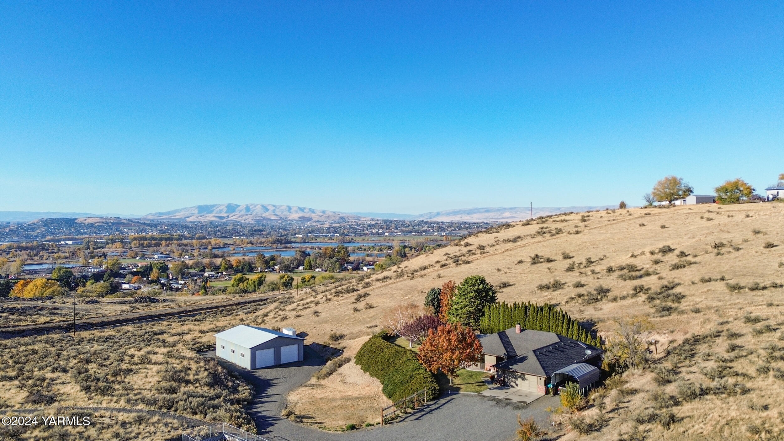 Yakima, Washington 98901, United States, 3 Bedrooms Bedrooms, ,2 BathroomsBathrooms,Residential,Pending,34353