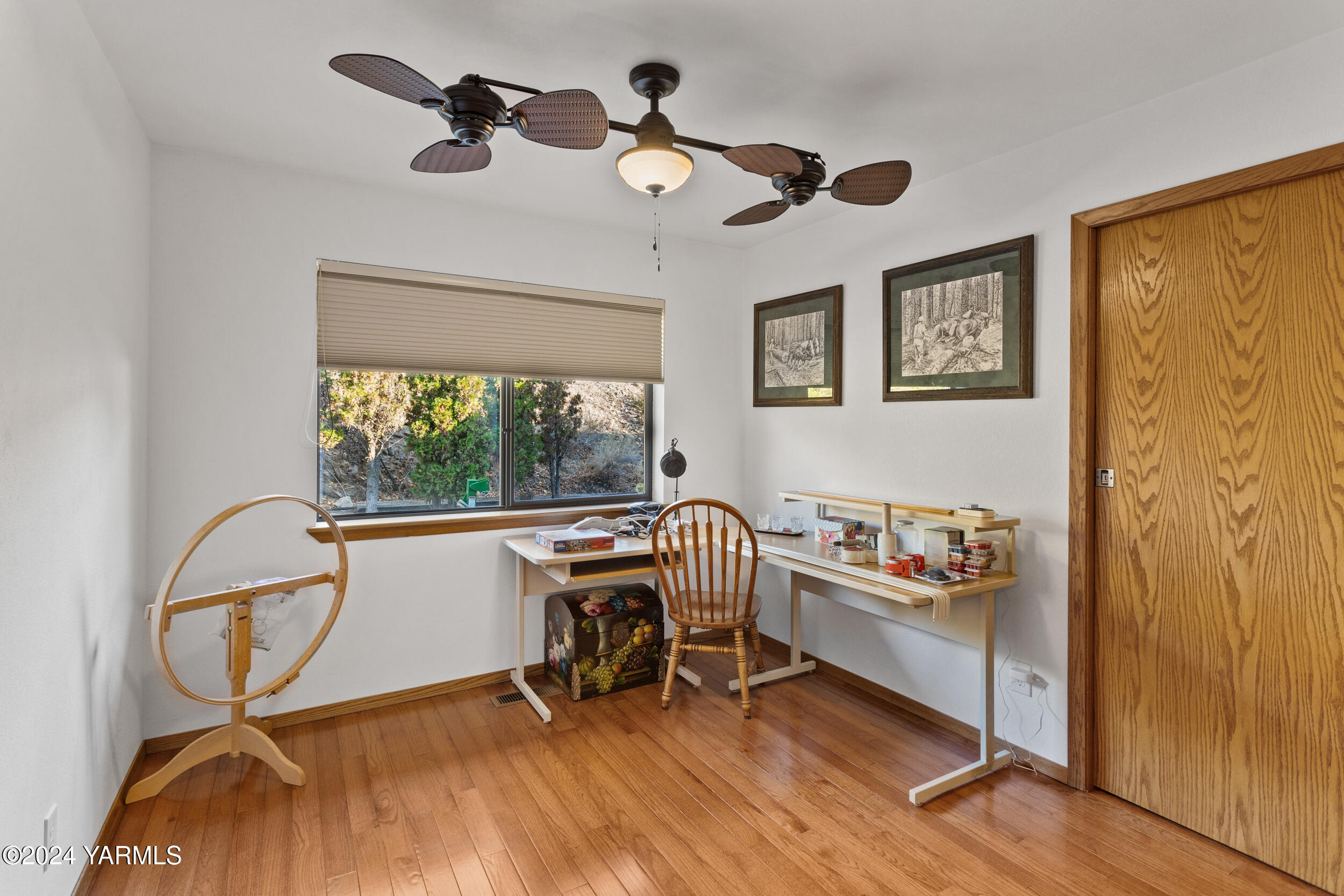 Yakima, Washington 98901, United States, 3 Bedrooms Bedrooms, ,2 BathroomsBathrooms,Residential,Pending,34353