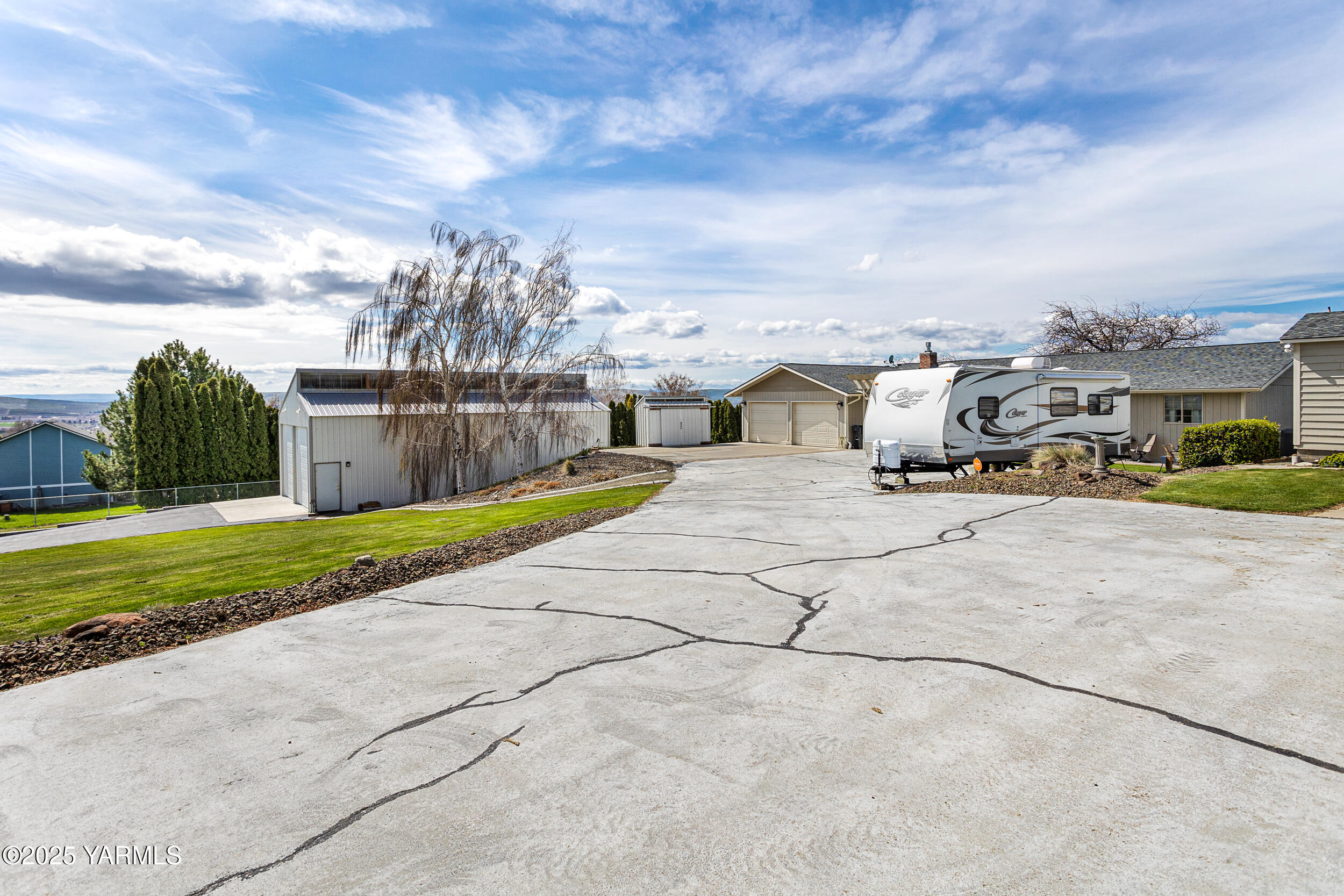 Yakima, Washington 98901, United States, 3 Bedrooms Bedrooms, ,2 BathroomsBathrooms,Residential,Pending,102318