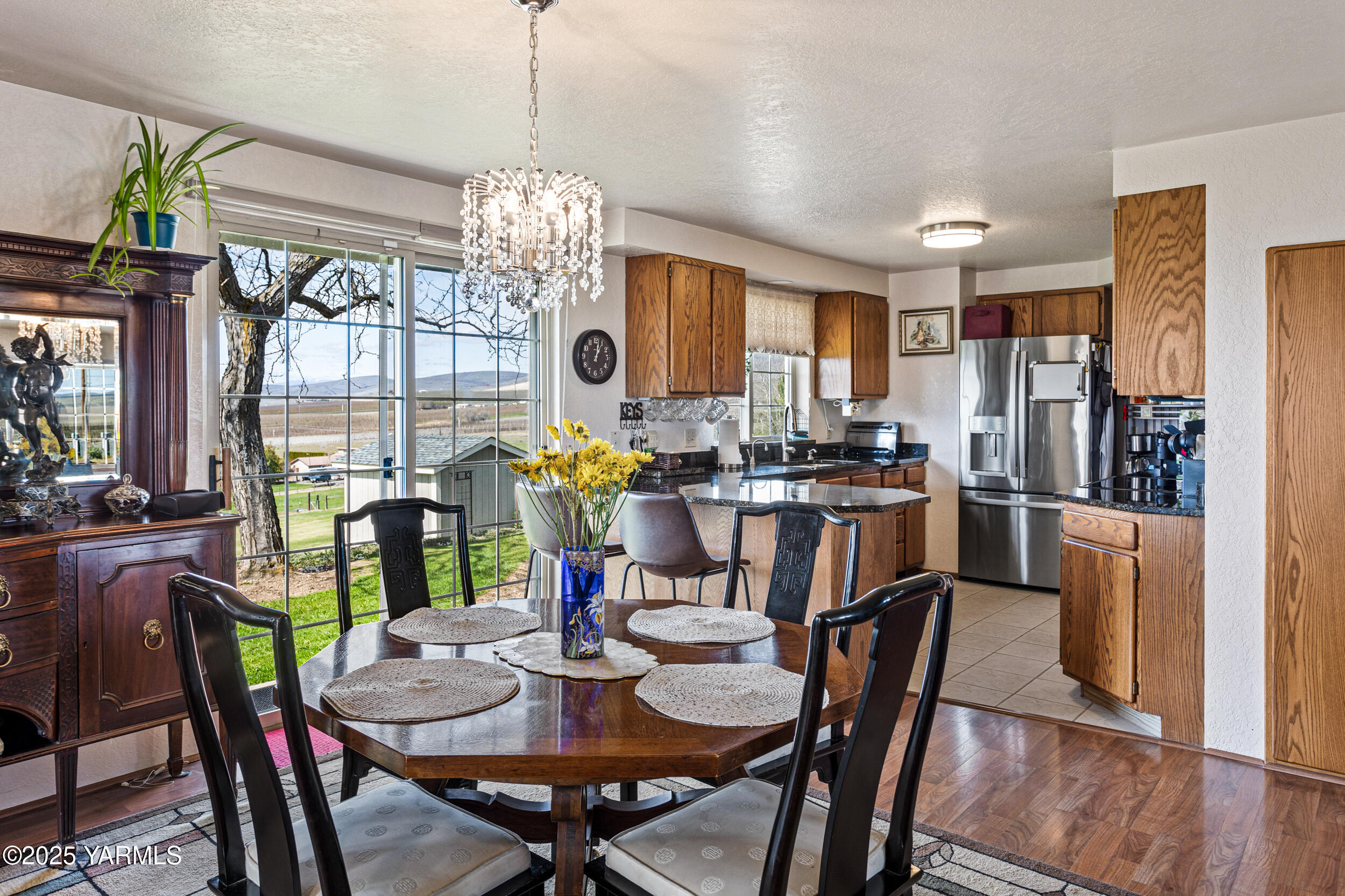 Yakima, Washington 98901, United States, 3 Bedrooms Bedrooms, ,2 BathroomsBathrooms,Residential,Pending,102318