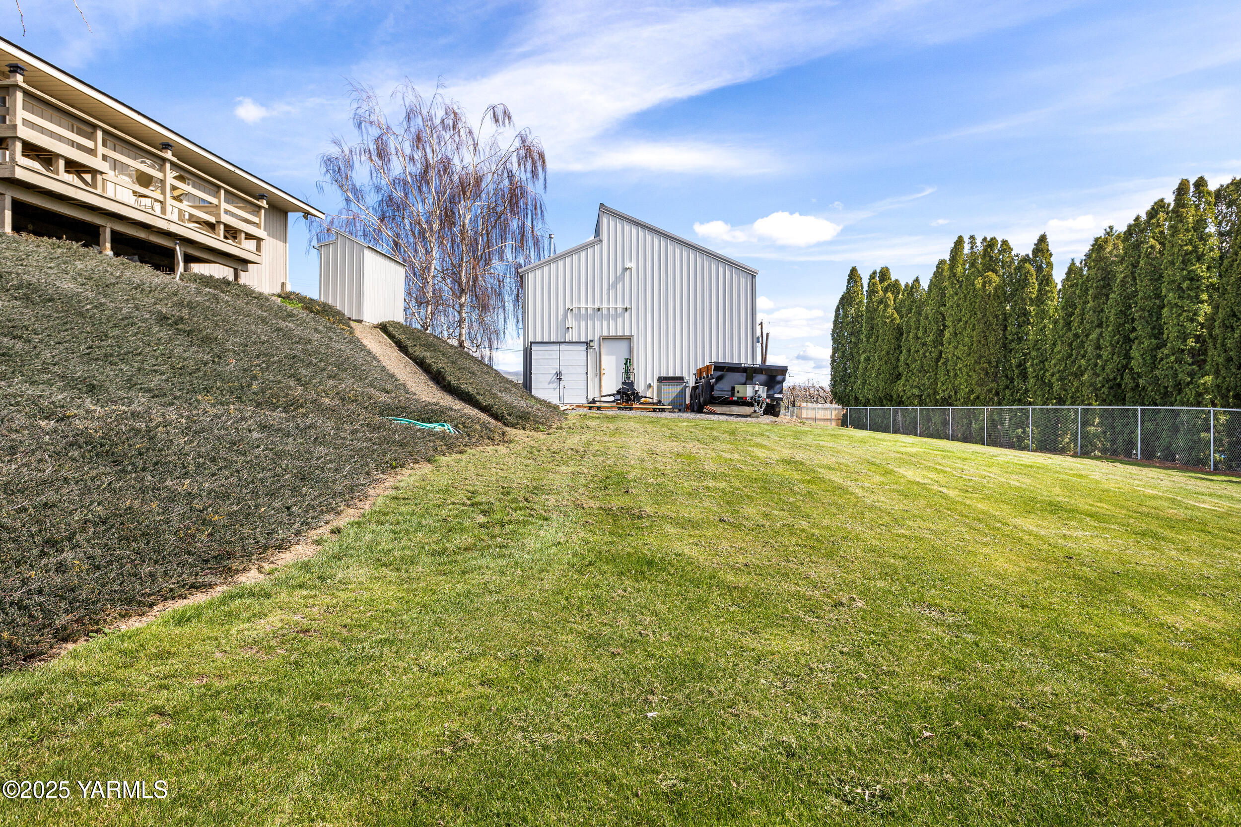 Yakima, Washington 98901, United States, 3 Bedrooms Bedrooms, ,2 BathroomsBathrooms,Residential,Pending,102318