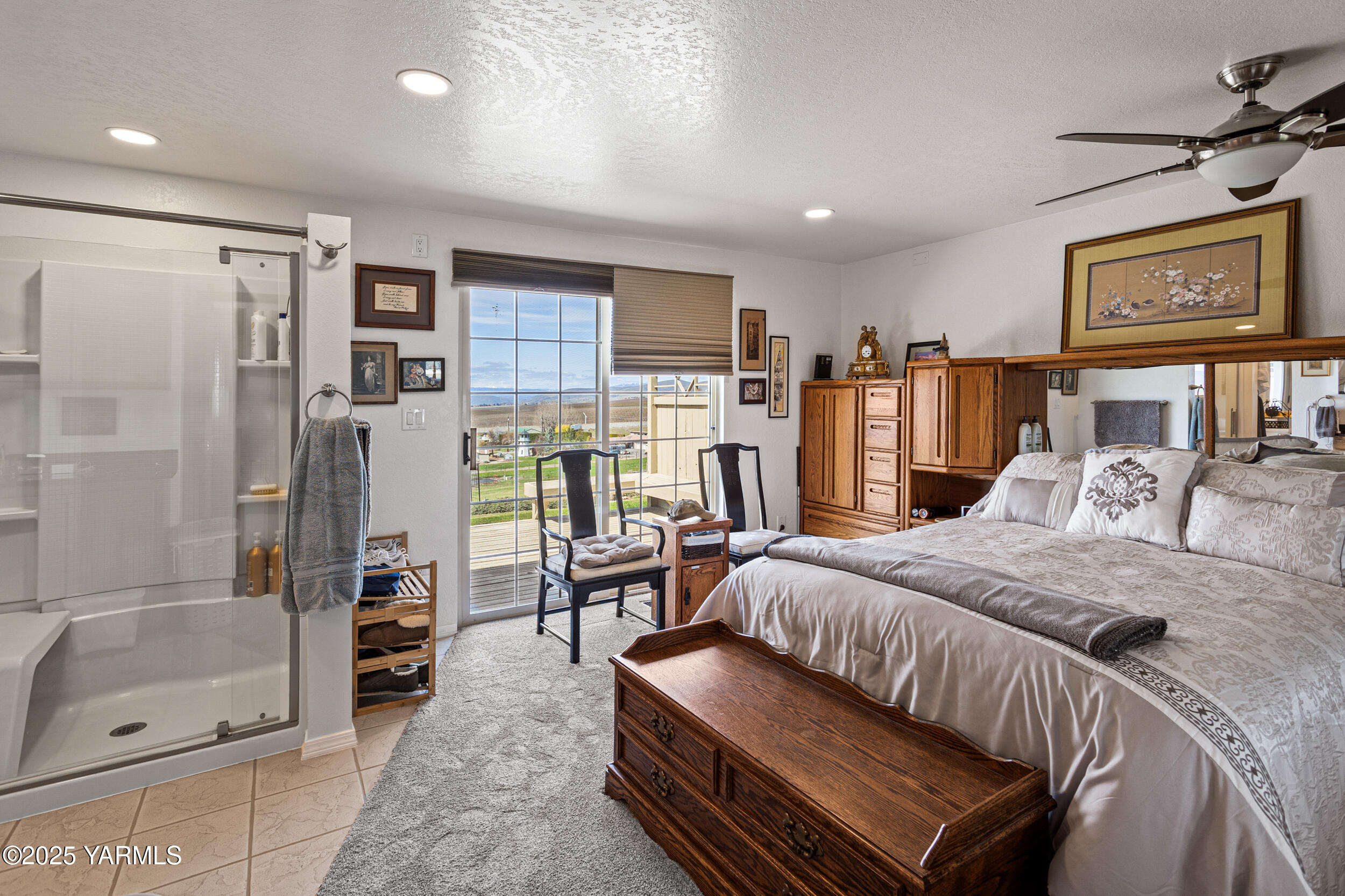 Yakima, Washington 98901, United States, 3 Bedrooms Bedrooms, ,2 BathroomsBathrooms,Residential,Pending,102318