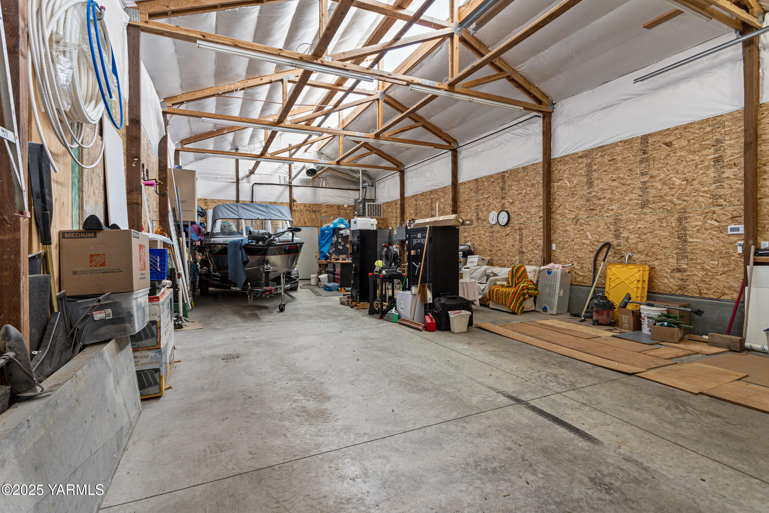 Yakima, Washington 98901, United States, 3 Bedrooms Bedrooms, ,2 BathroomsBathrooms,Residential,Pending,102318