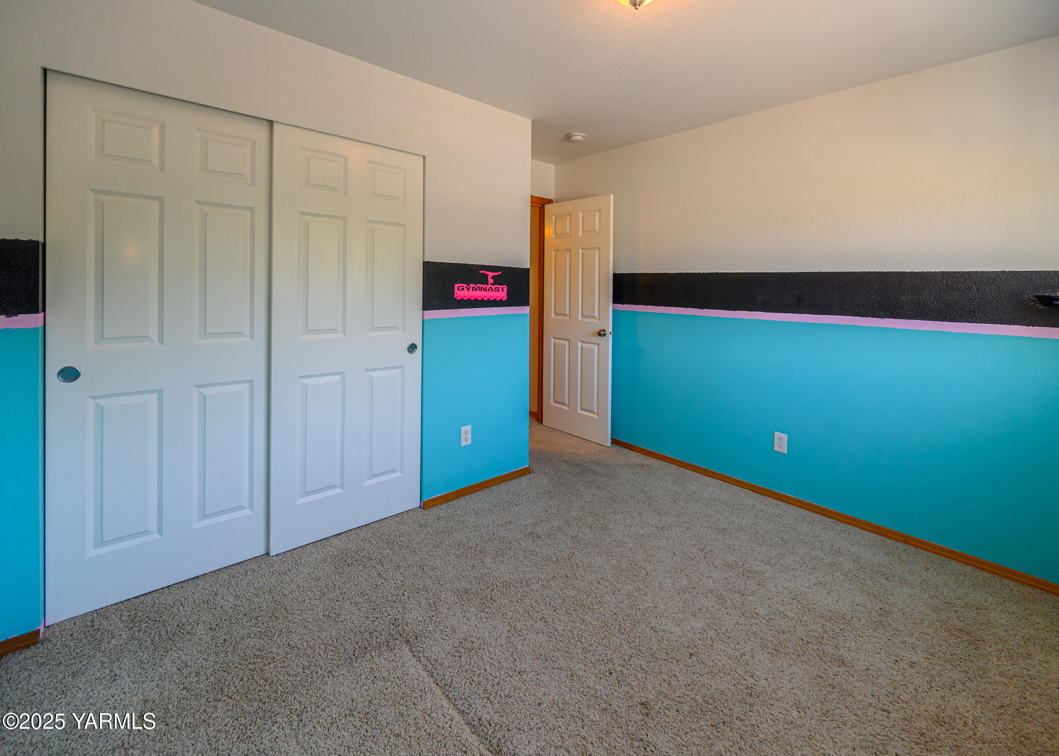 Selah, Washington 98942, United States, 5 Bedrooms Bedrooms, ,4 BathroomsBathrooms,Residential,Active,219545