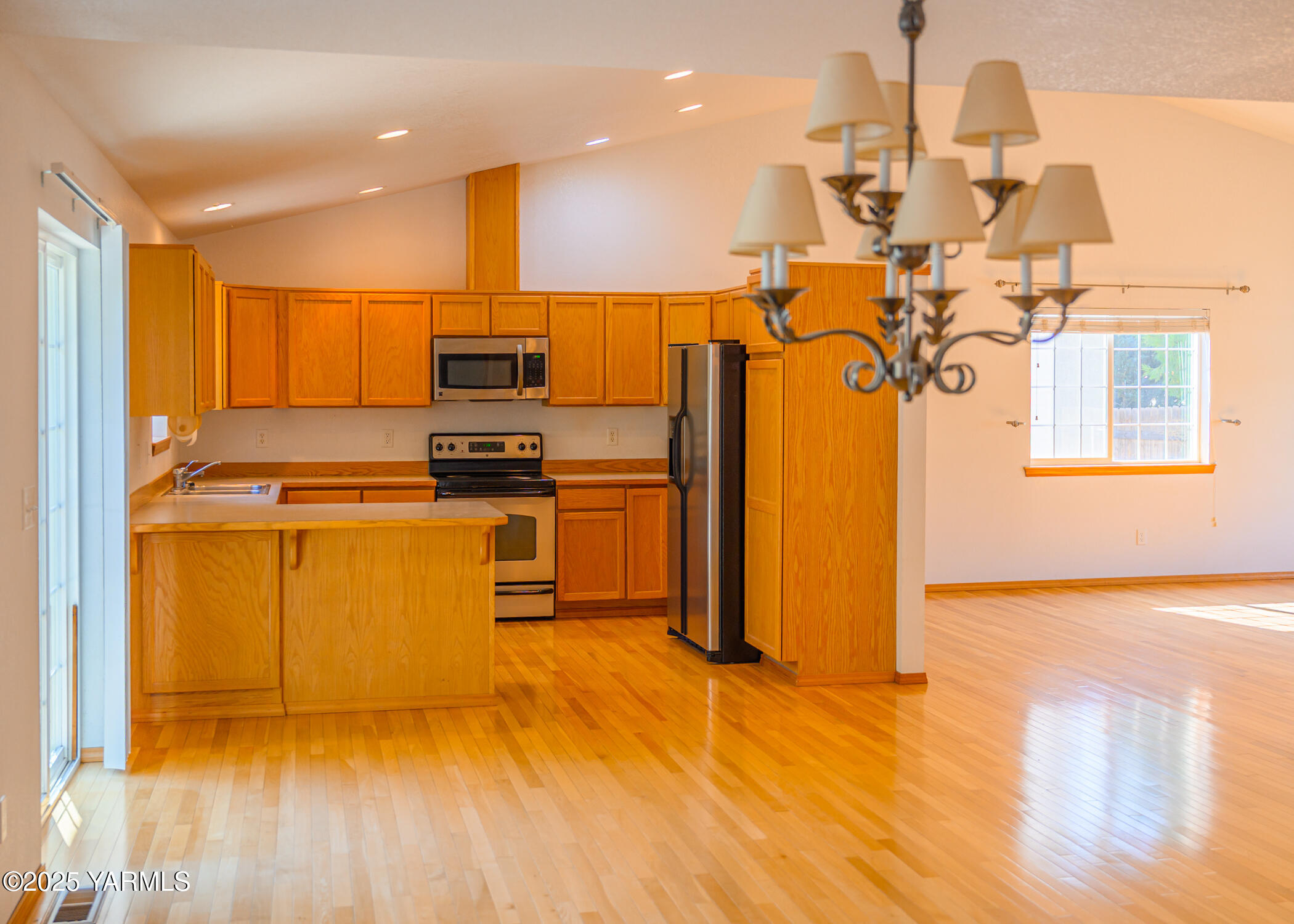 Selah, Washington 98942, United States, 5 Bedrooms Bedrooms, ,4 BathroomsBathrooms,Residential,Active,219545