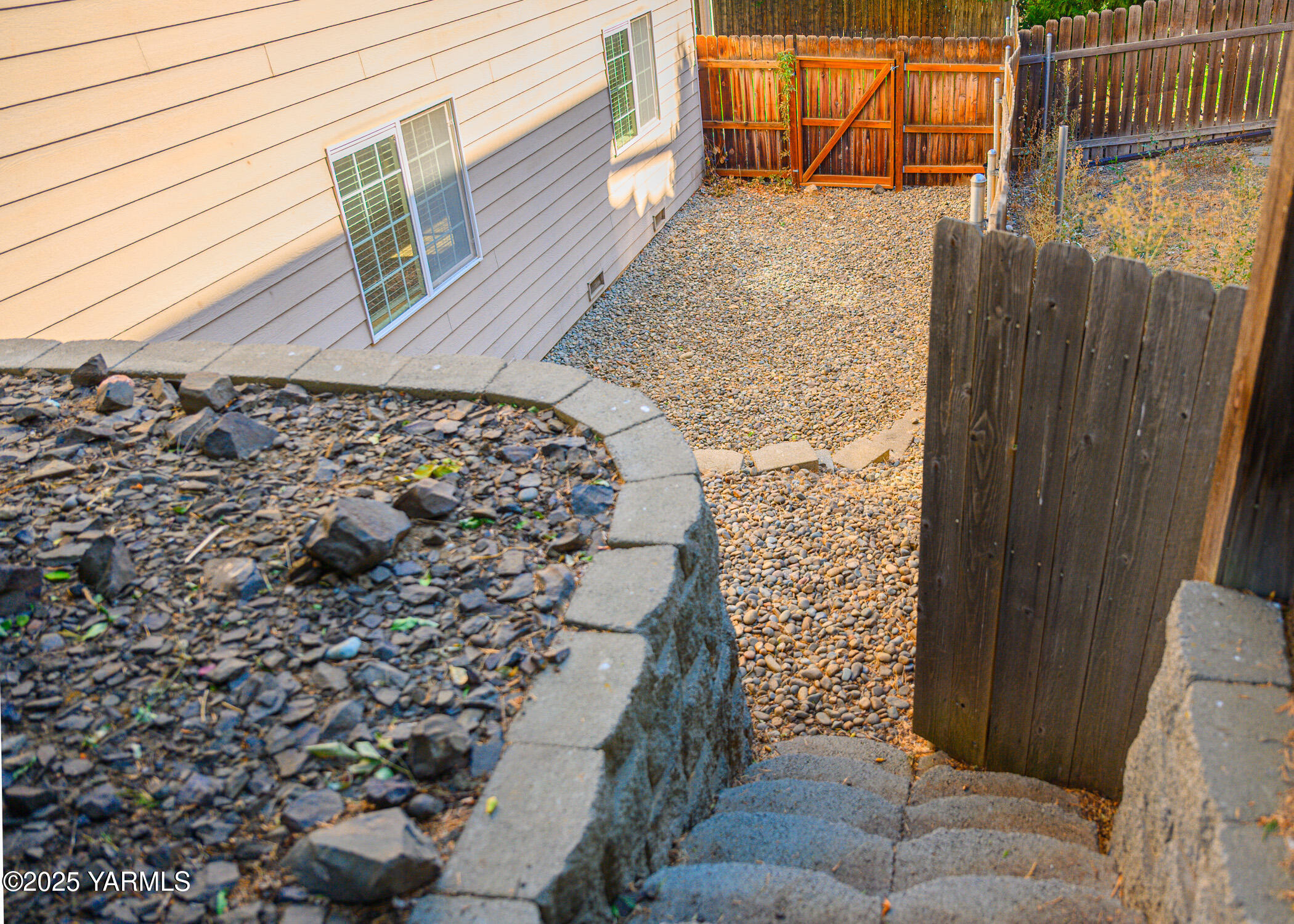 Selah, Washington 98942, United States, 5 Bedrooms Bedrooms, ,4 BathroomsBathrooms,Residential,Active,219545