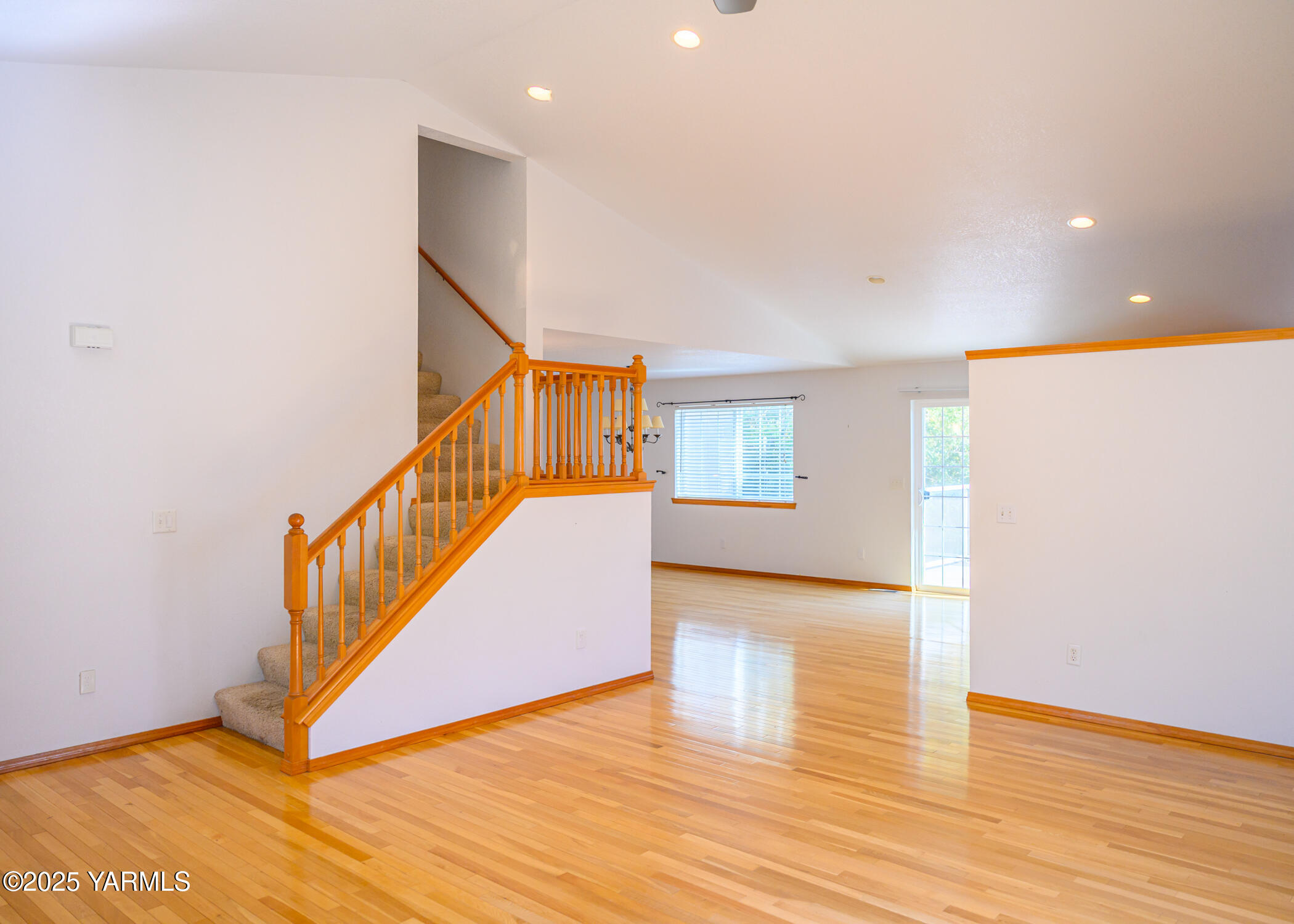 Selah, Washington 98942, United States, 5 Bedrooms Bedrooms, ,4 BathroomsBathrooms,Residential,Active,219545