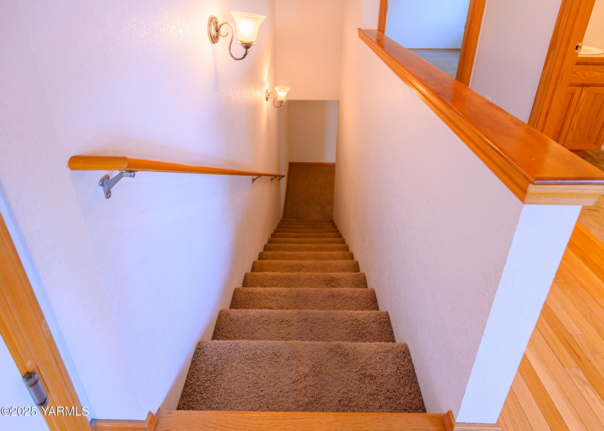 Selah, Washington 98942, United States, 5 Bedrooms Bedrooms, ,4 BathroomsBathrooms,Residential,Active,219545