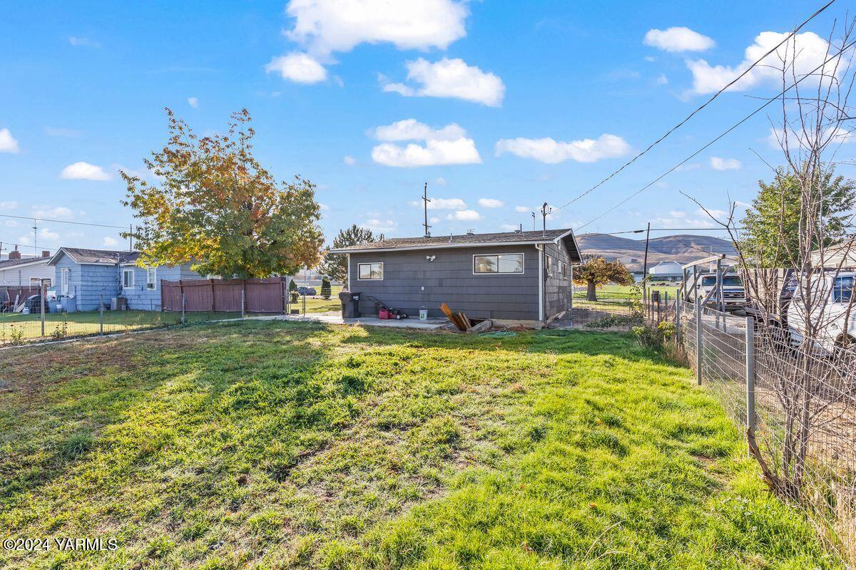 Prosser, Washington 99350, United States, 2 Bedrooms Bedrooms, ,1 BathroomBathrooms,Residential,Pending,36379