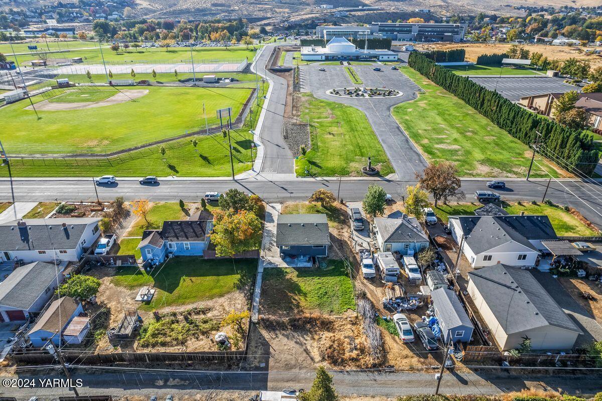 Prosser, Washington 99350, United States, 2 Bedrooms Bedrooms, ,1 BathroomBathrooms,Residential,Pending,36379