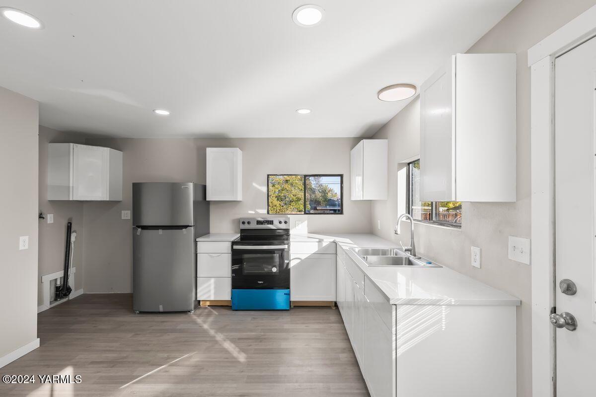 Prosser, Washington 99350, United States, 2 Bedrooms Bedrooms, ,1 BathroomBathrooms,Residential,Pending,36379