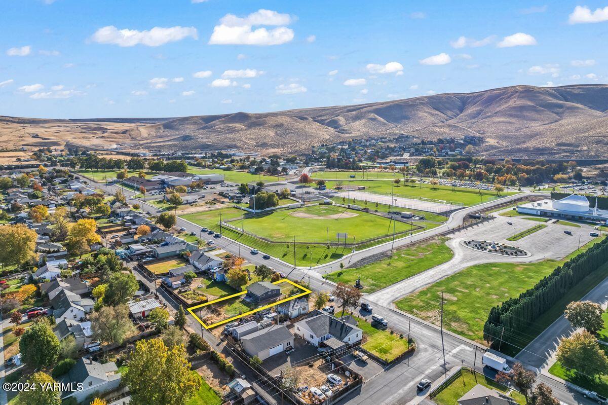 Prosser, Washington 99350, United States, 2 Bedrooms Bedrooms, ,1 BathroomBathrooms,Residential,Pending,36379