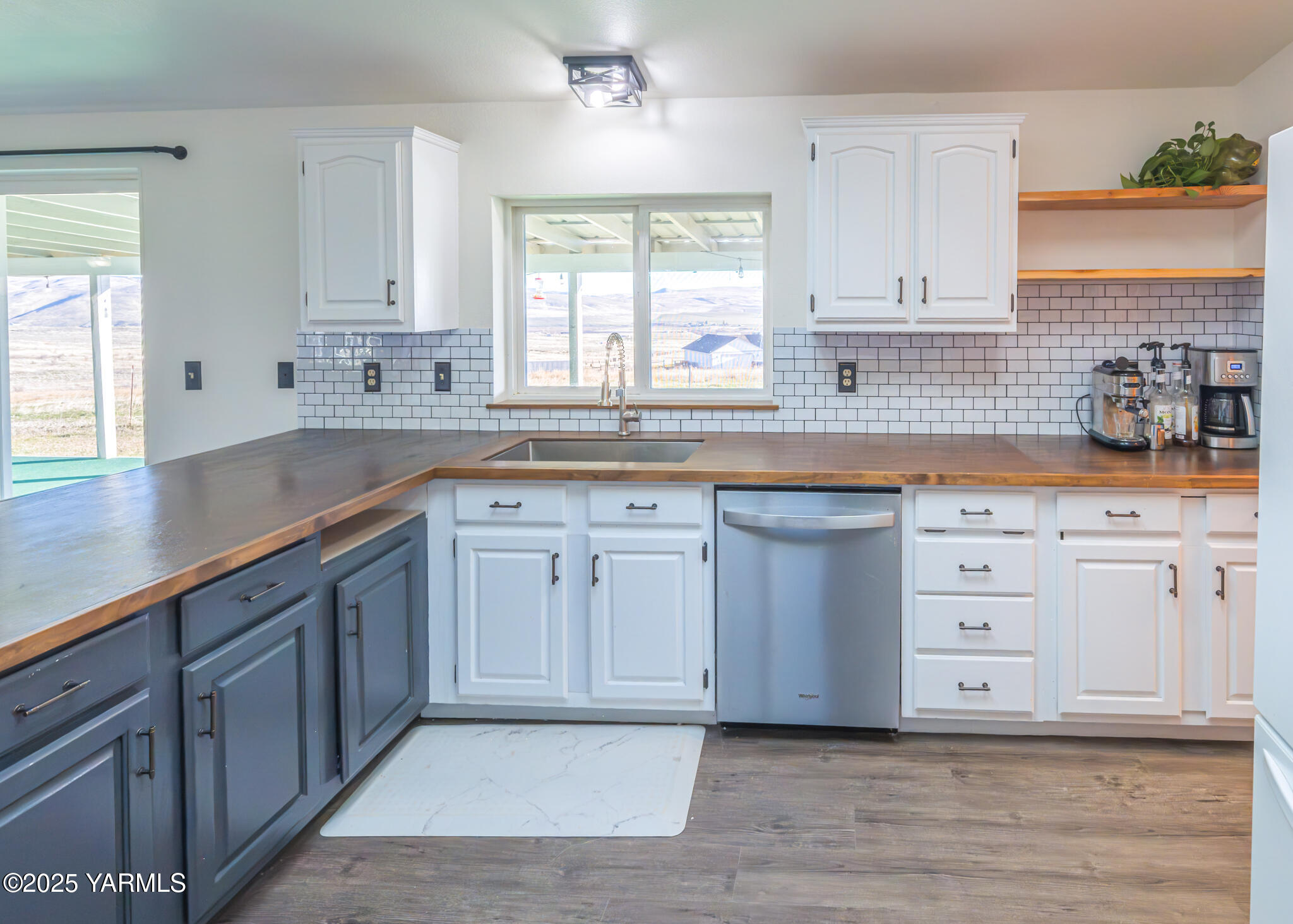 Selah, Washington 98942, United States, 3 Bedrooms Bedrooms, ,2 BathroomsBathrooms,Residential,Active,257311