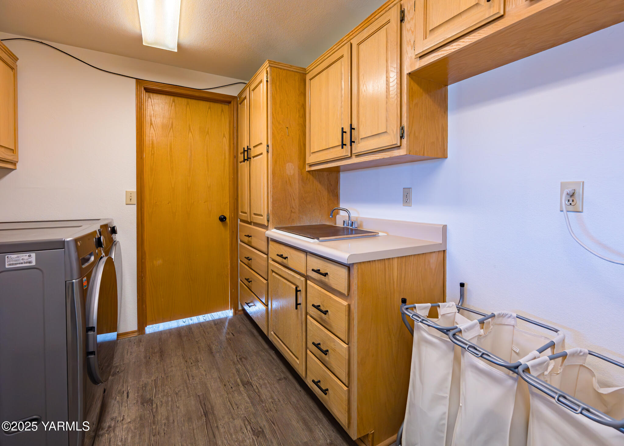 Selah, Washington 98942, United States, 3 Bedrooms Bedrooms, ,2 BathroomsBathrooms,Residential,Active,257311