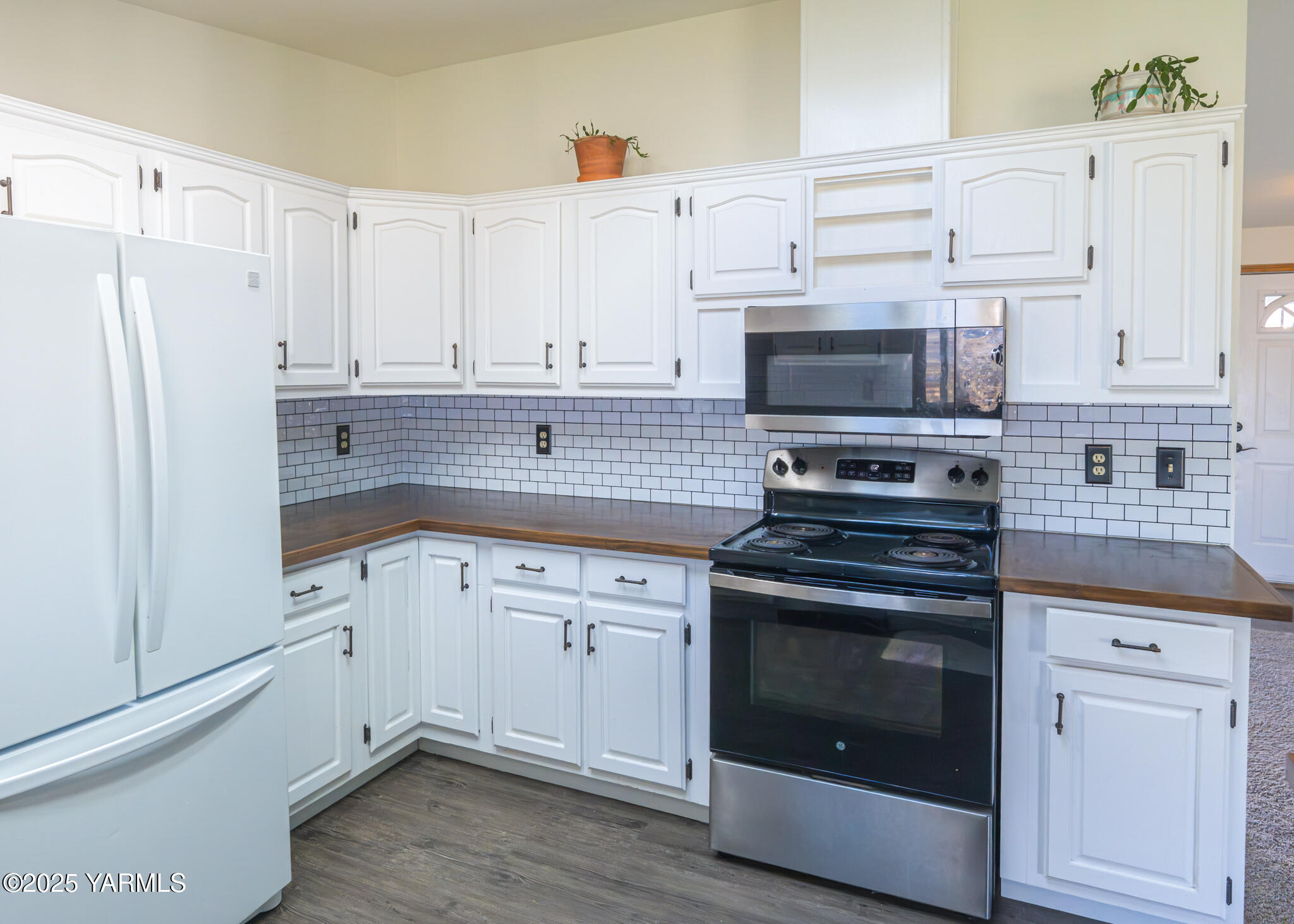 Selah, Washington 98942, United States, 3 Bedrooms Bedrooms, ,2 BathroomsBathrooms,Residential,Active,257311