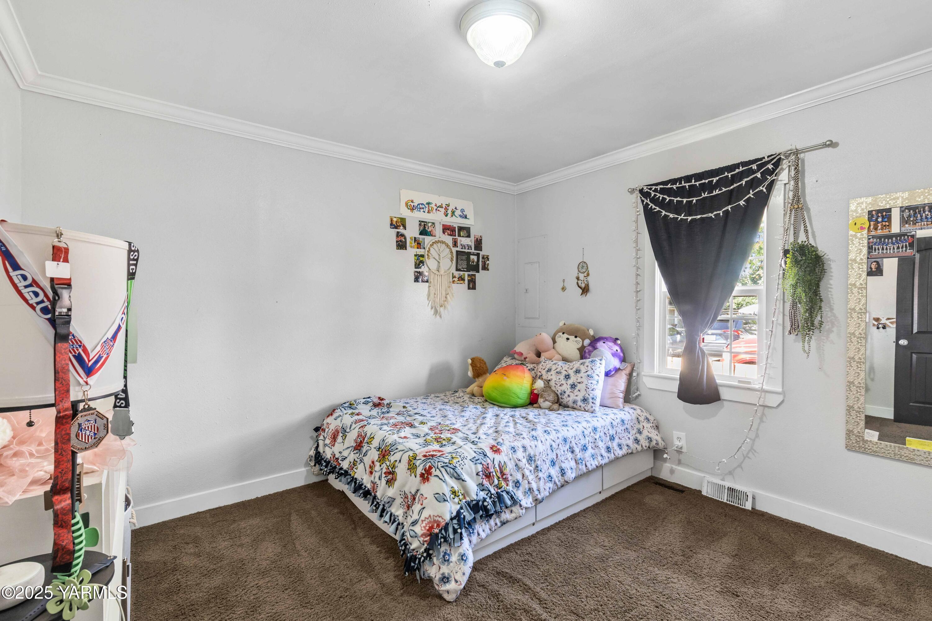 Yakima, Washington 98902, United States, 4 Bedrooms Bedrooms, ,2 BathroomsBathrooms,Residential,Pending,197229