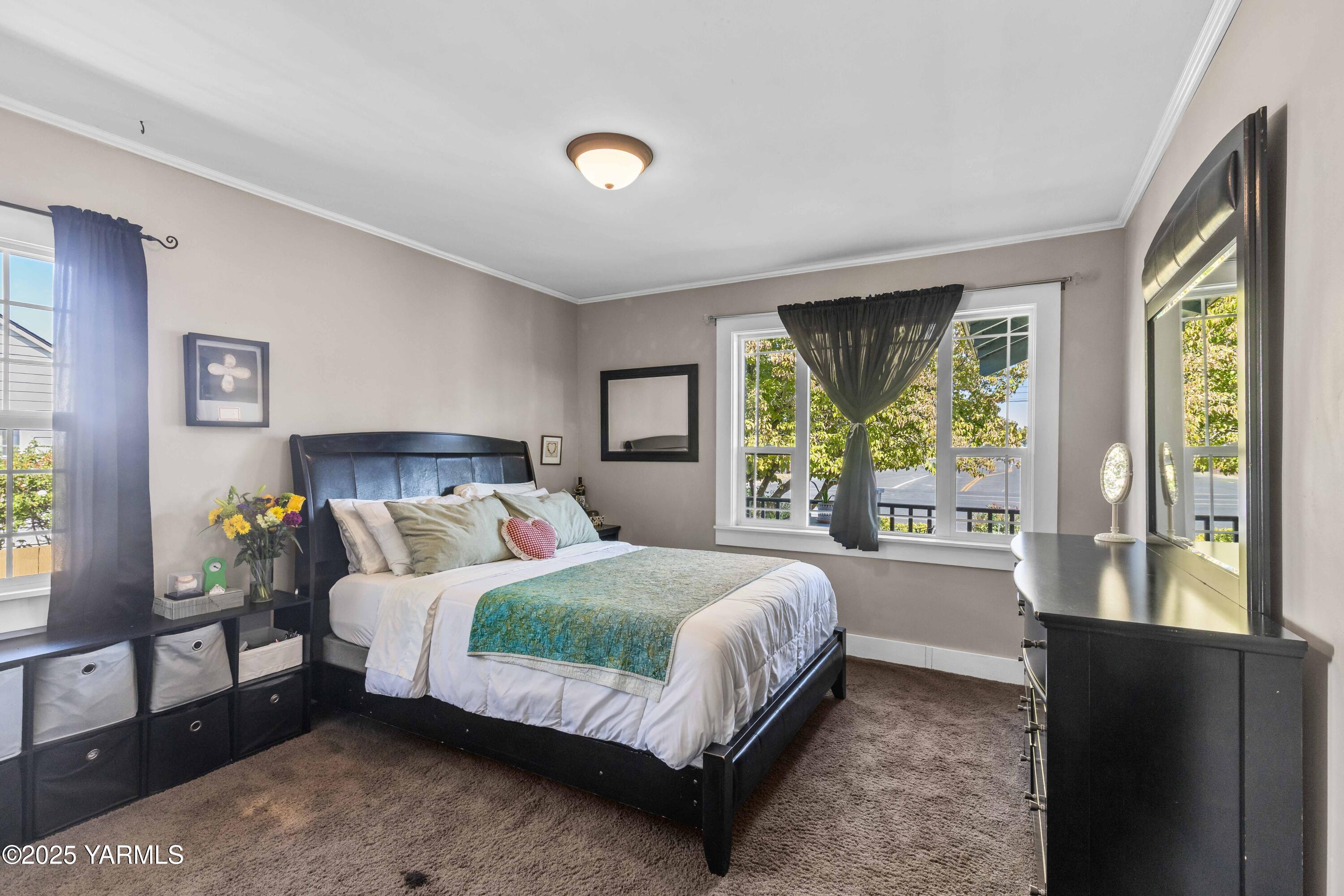 Yakima, Washington 98902, United States, 4 Bedrooms Bedrooms, ,2 BathroomsBathrooms,Residential,Pending,197229