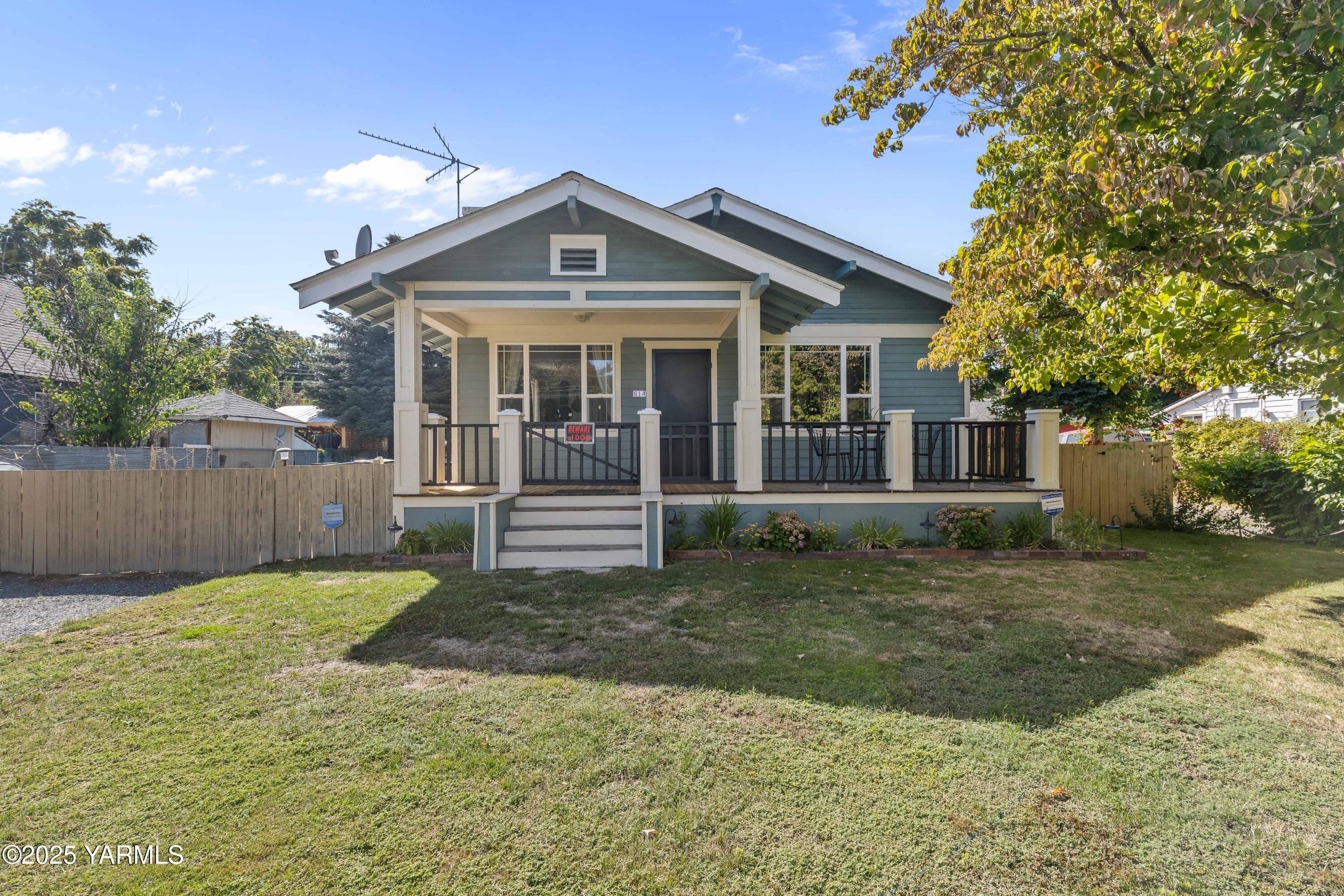 Yakima, Washington 98902, United States, 4 Bedrooms Bedrooms, ,2 BathroomsBathrooms,Residential,Pending,197229