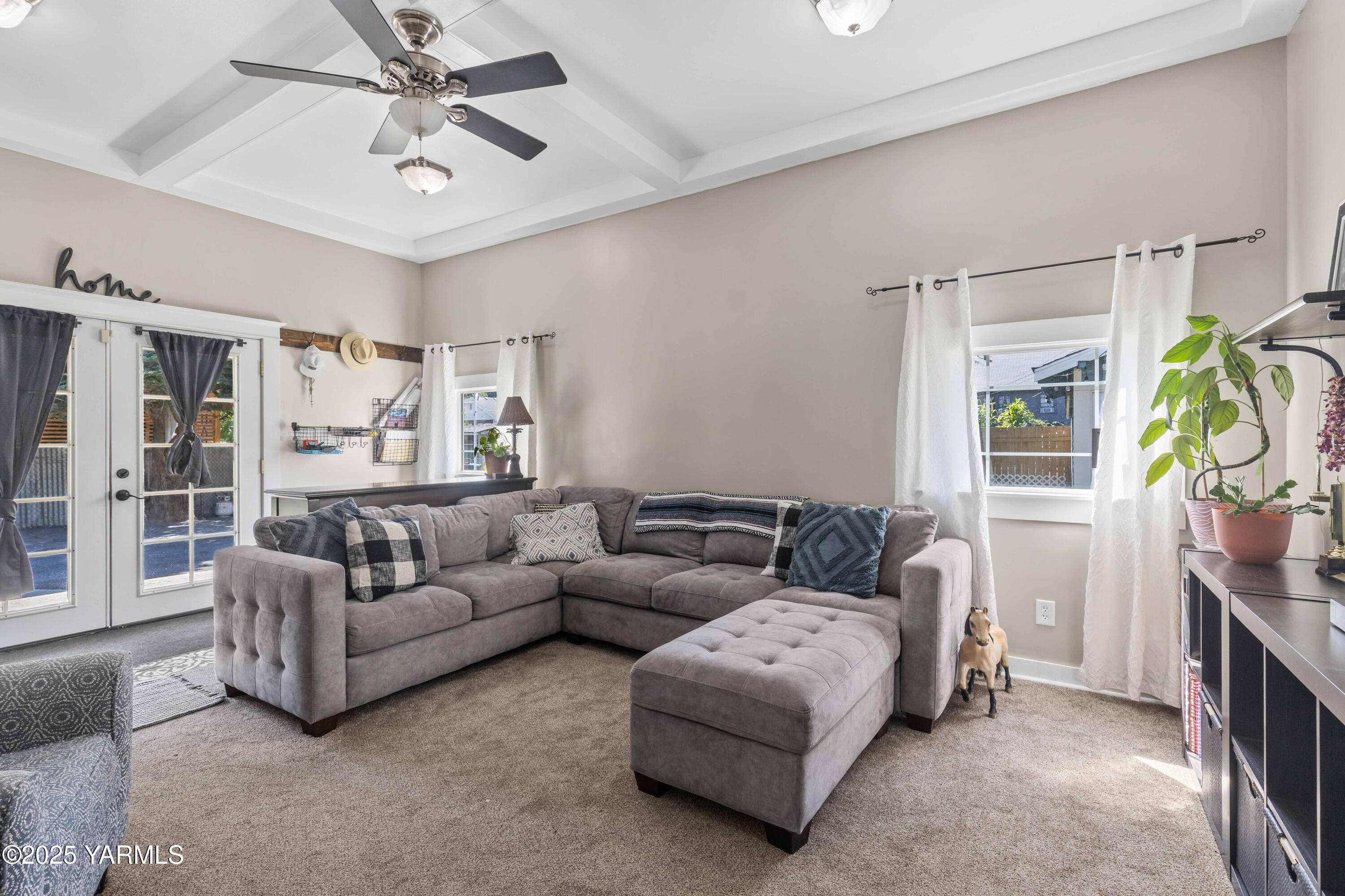 Yakima, Washington 98902, United States, 4 Bedrooms Bedrooms, ,2 BathroomsBathrooms,Residential,Pending,197229