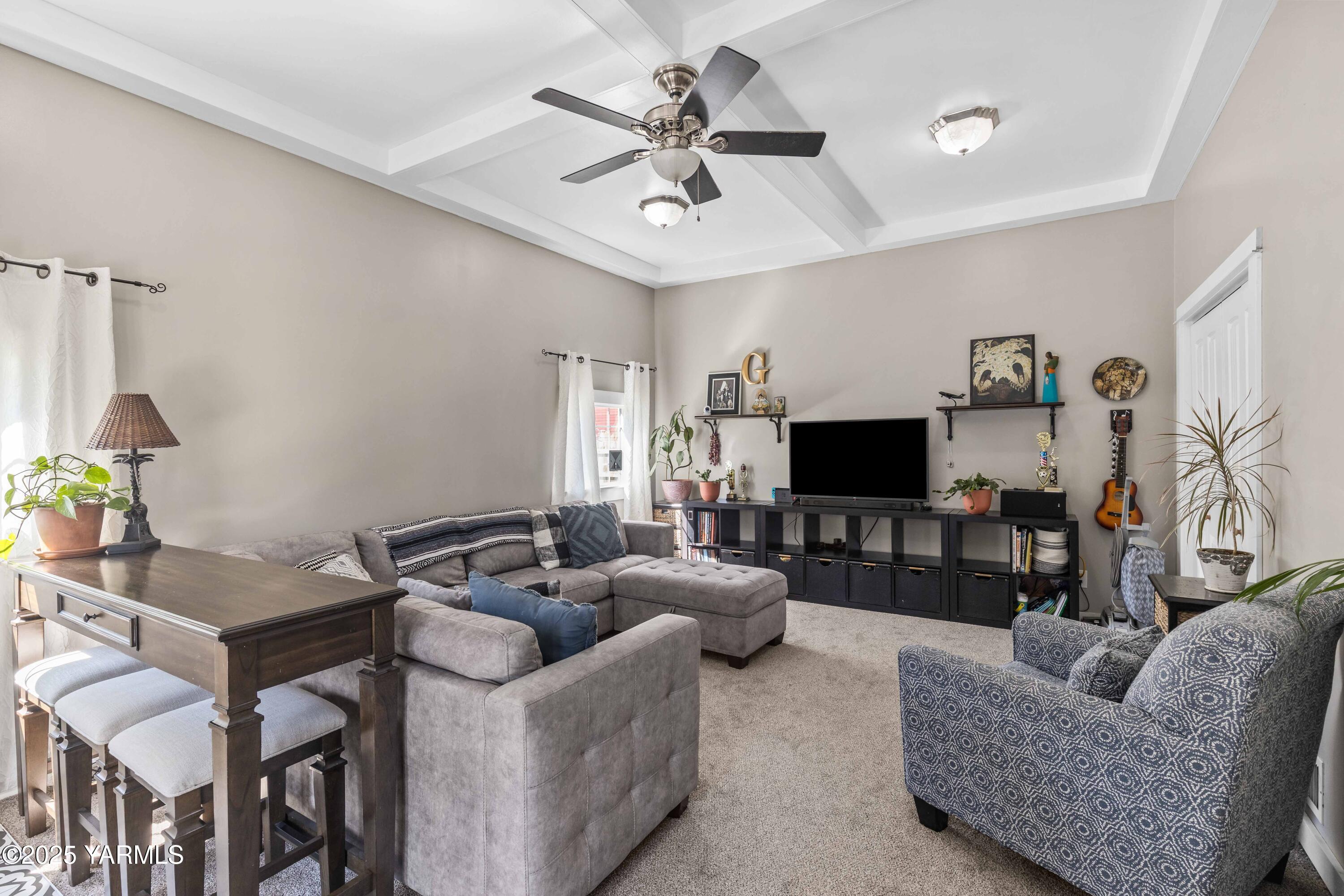 Yakima, Washington 98902, United States, 4 Bedrooms Bedrooms, ,2 BathroomsBathrooms,Residential,Pending,197229