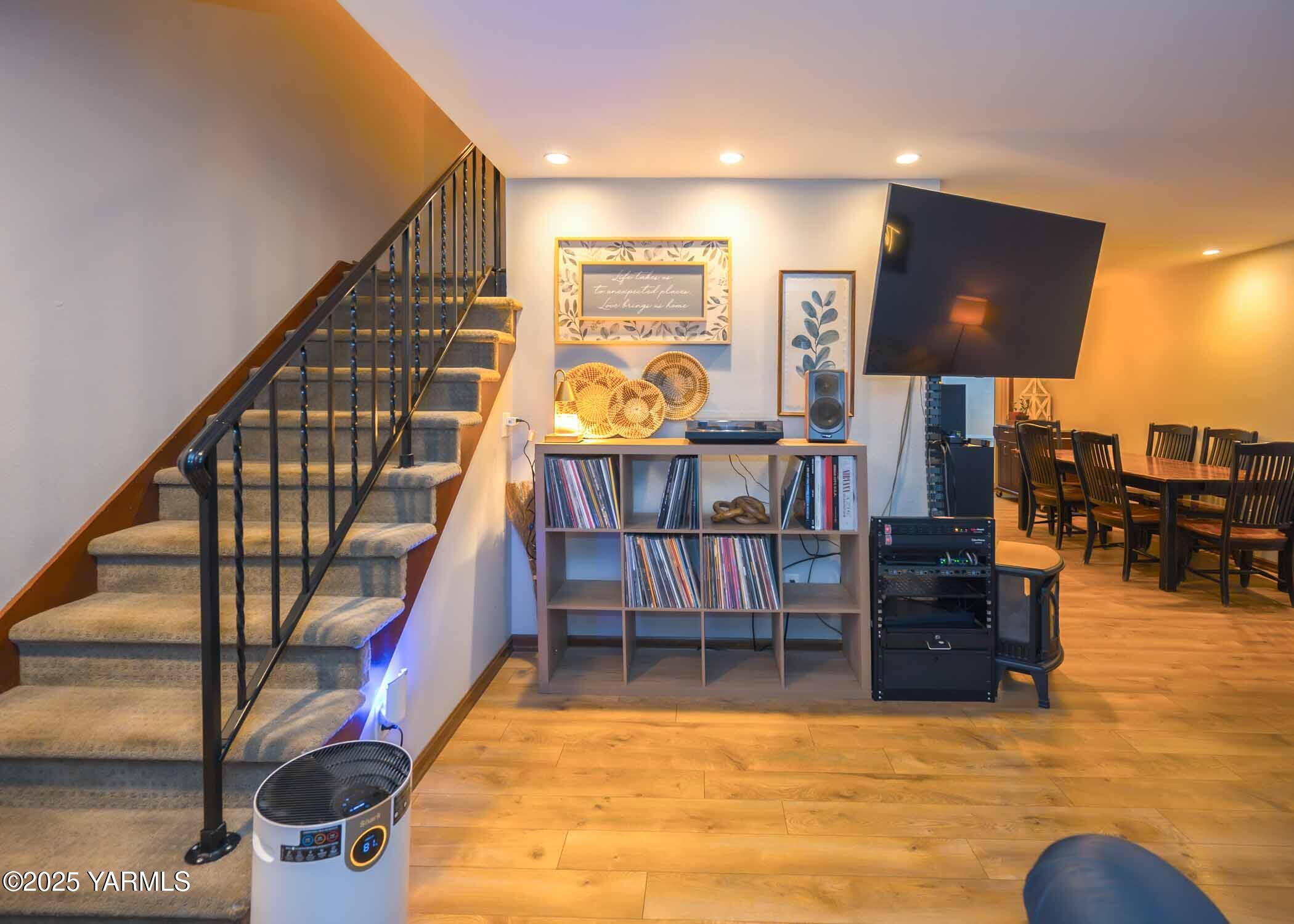 Yakima, Washington 98908, United States, 2 Bedrooms Bedrooms, ,3 BathroomsBathrooms,Residential,Active,242471