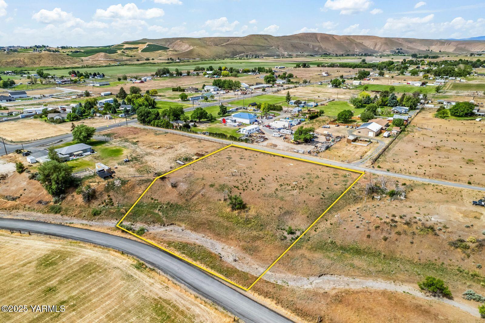 Selah, Washington 98942, United States, ,Land,Active,143583