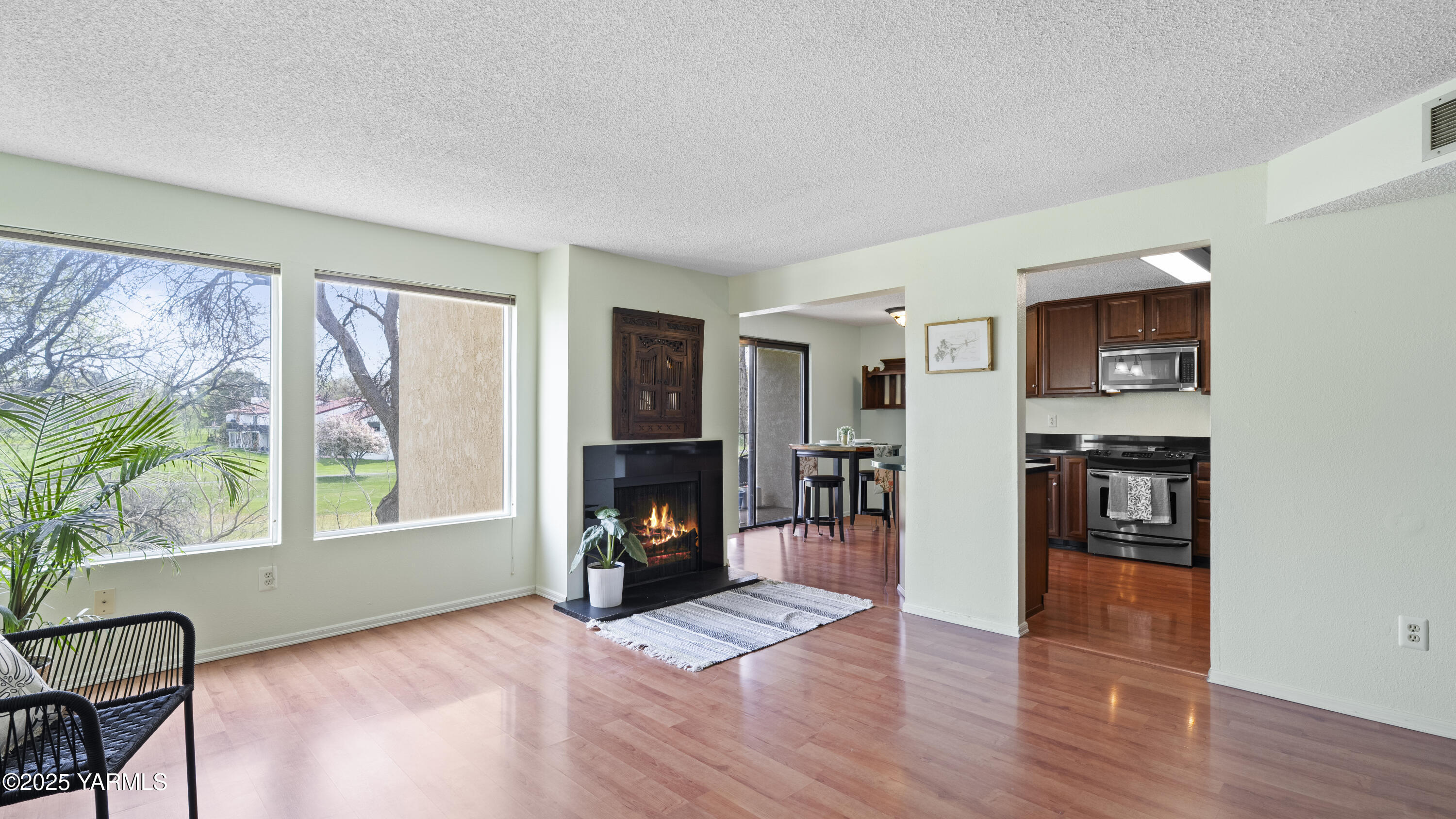 Richland, Washington 99352, United States, 2 Bedrooms Bedrooms, ,2 BathroomsBathrooms,Residential,Active,107275