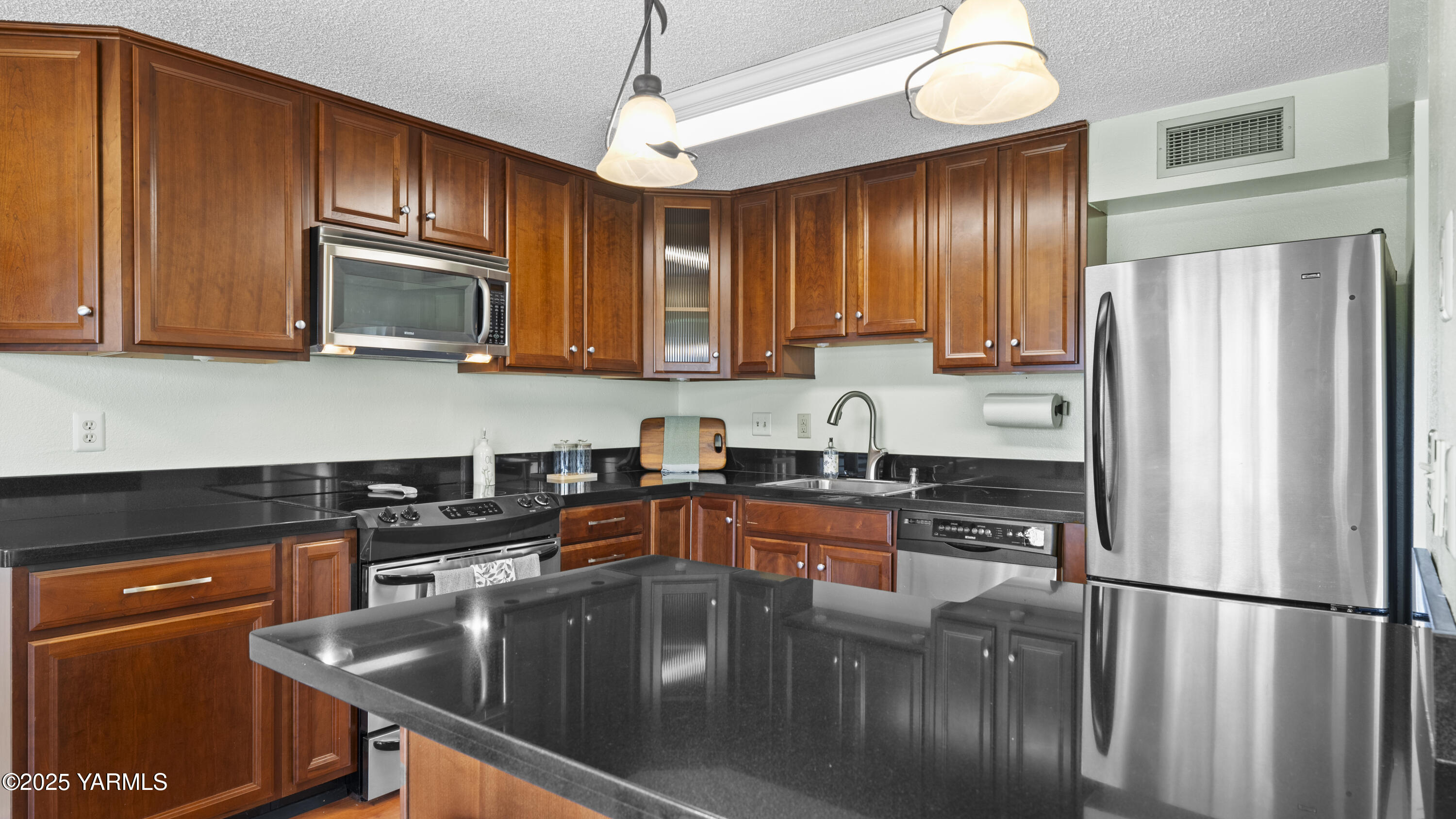 Richland, Washington 99352, United States, 2 Bedrooms Bedrooms, ,2 BathroomsBathrooms,Residential,Active,107275