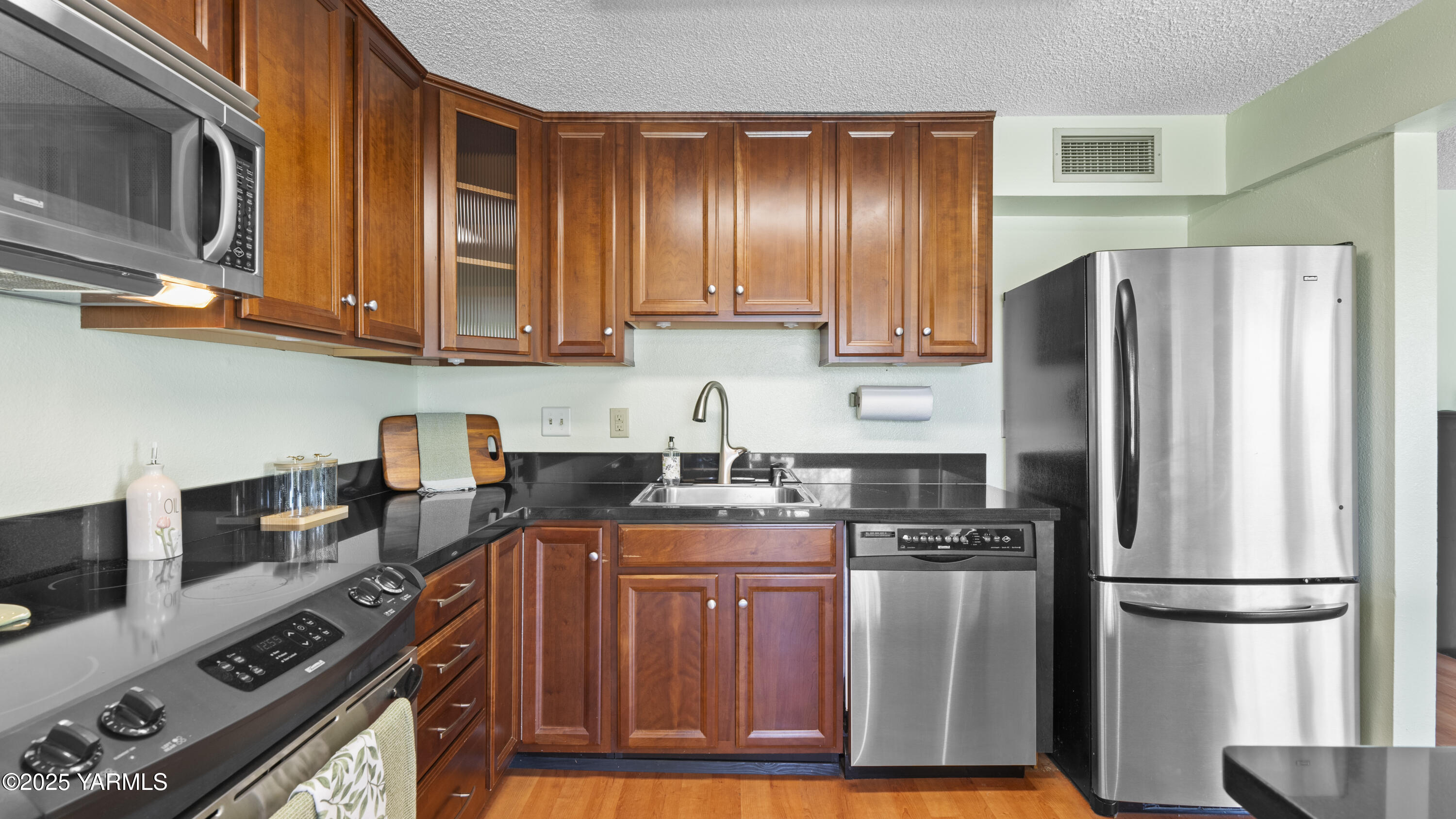 Richland, Washington 99352, United States, 2 Bedrooms Bedrooms, ,2 BathroomsBathrooms,Residential,Active,107275