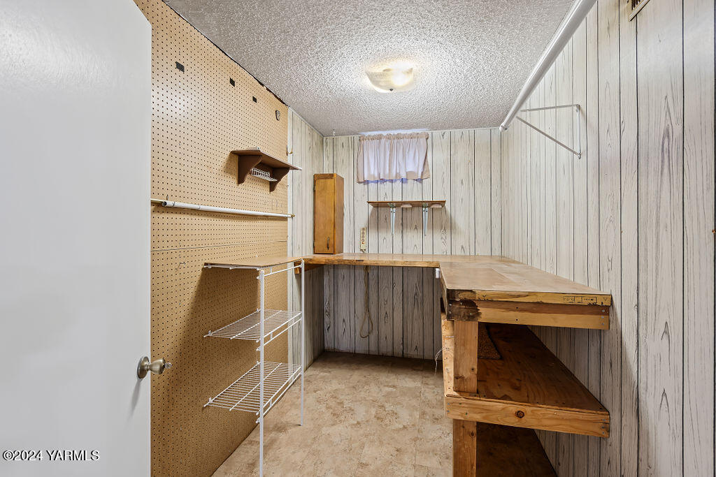 Yakima, Washington 98902, United States, 3 Bedrooms Bedrooms, ,2 BathroomsBathrooms,Residential,Active,27682