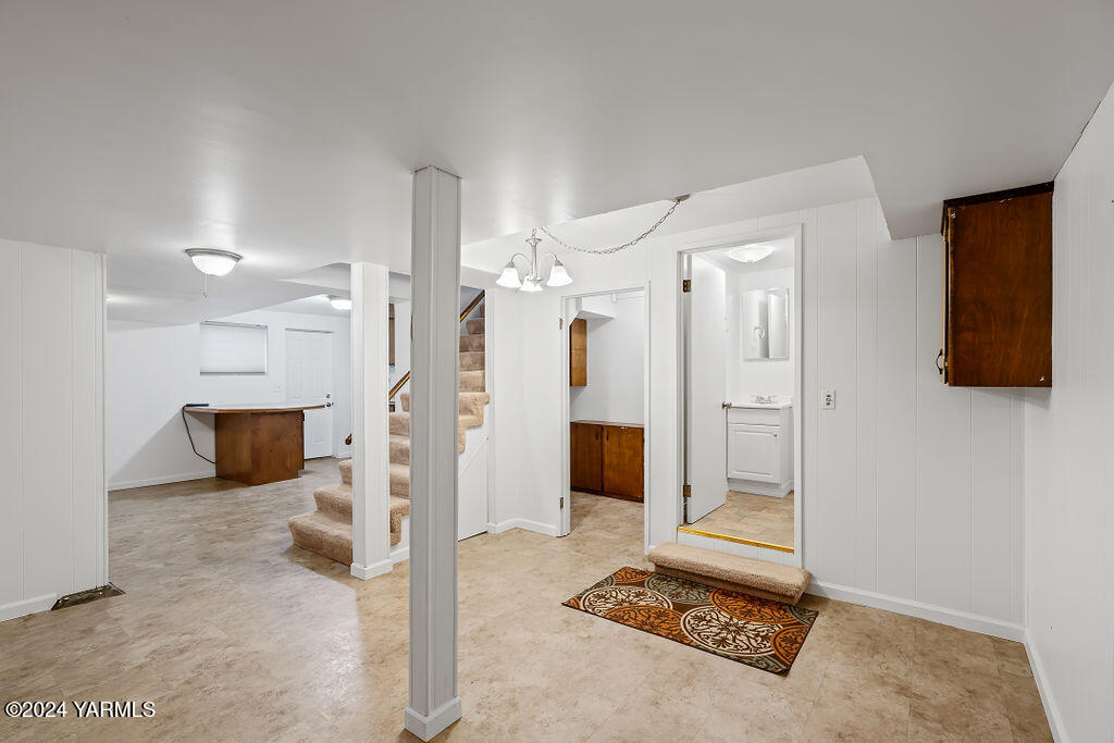 Yakima, Washington 98902, United States, 3 Bedrooms Bedrooms, ,2 BathroomsBathrooms,Residential,Active,27682