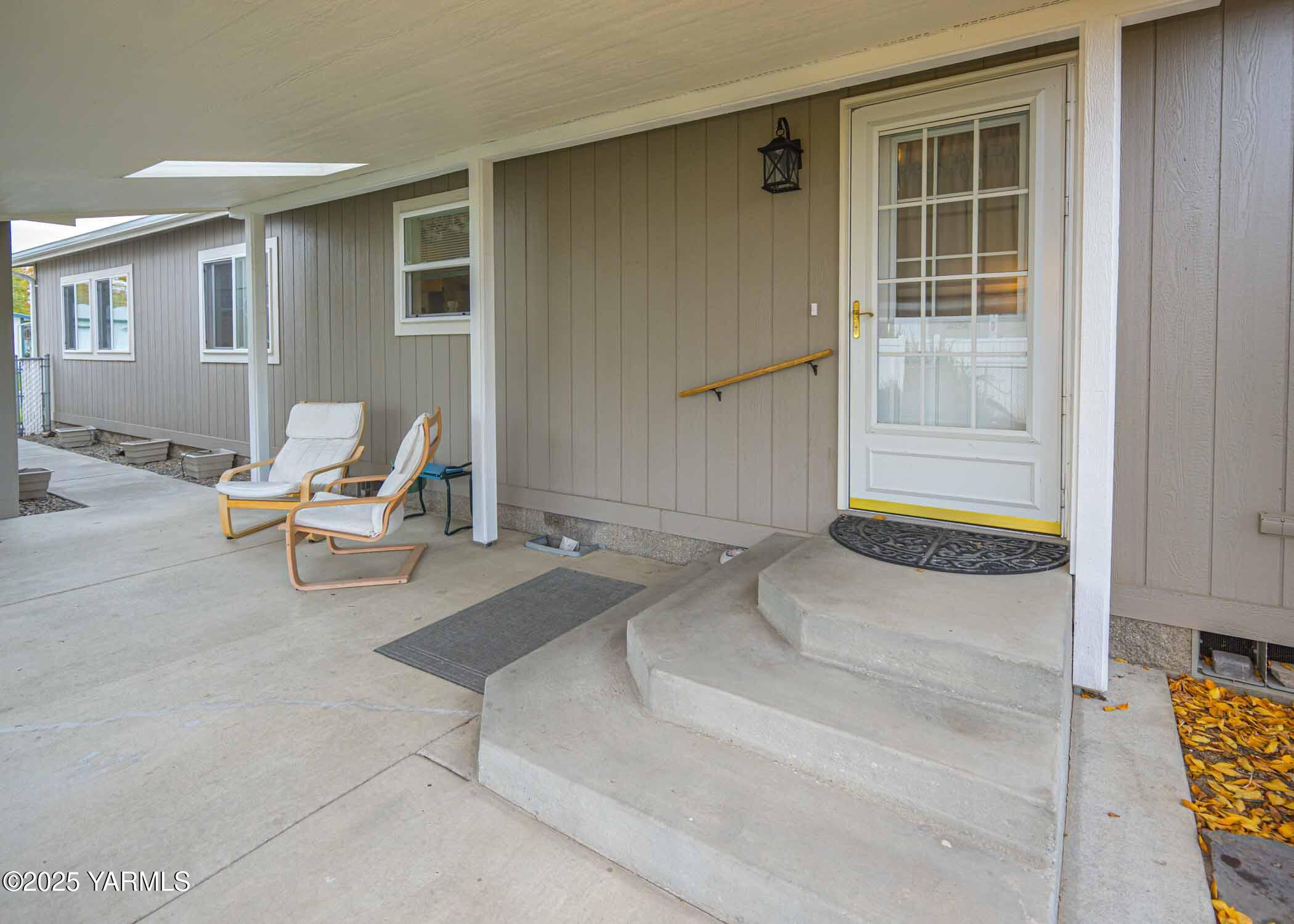 Yakima, Washington 98908, United States, 3 Bedrooms Bedrooms, ,2 BathroomsBathrooms,Residential,Active,242483