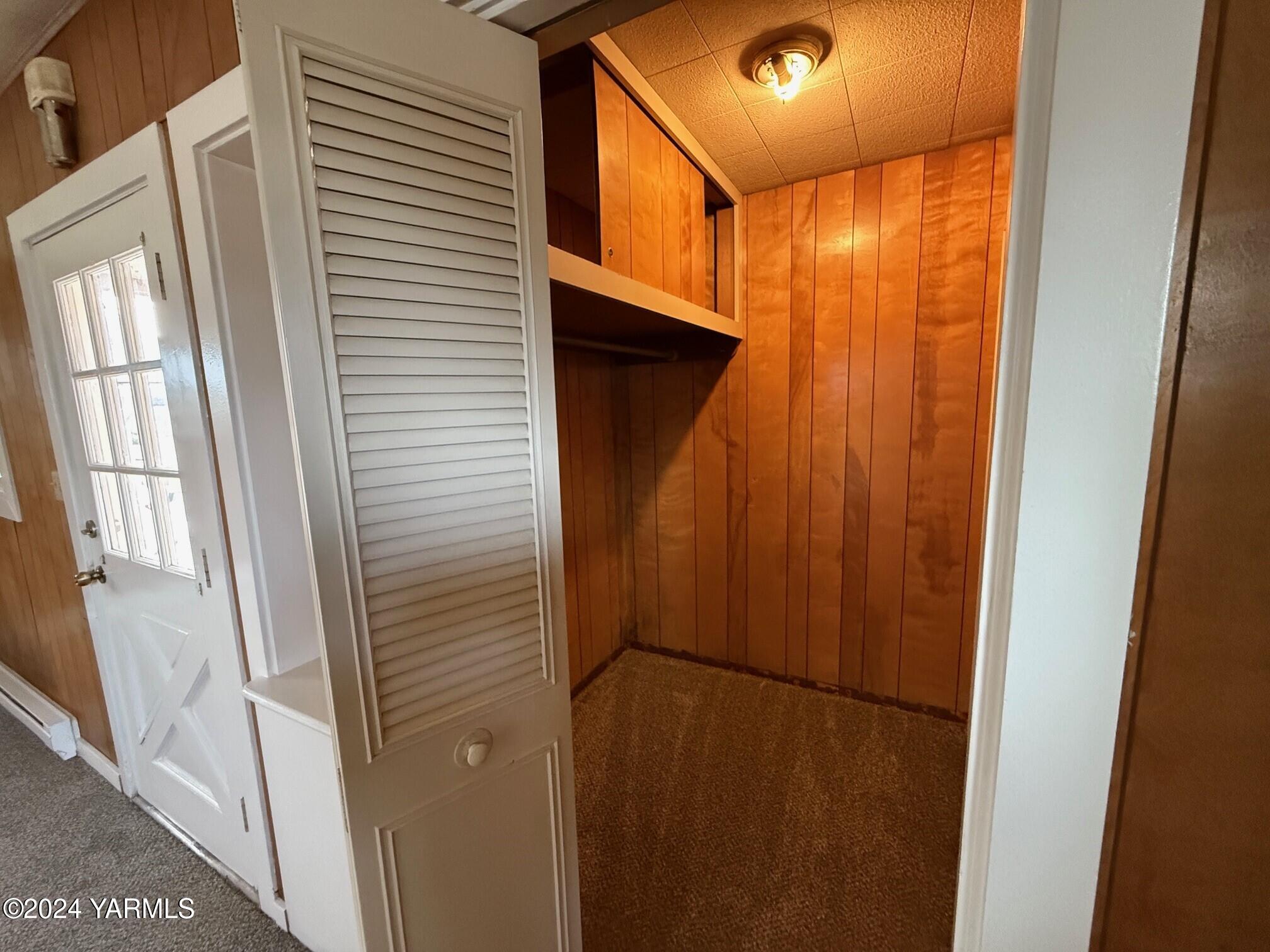 Yakima, Washington 98902, United States, 1 Bedroom Bedrooms, ,1 BathroomBathrooms,Residential,Pending,38237