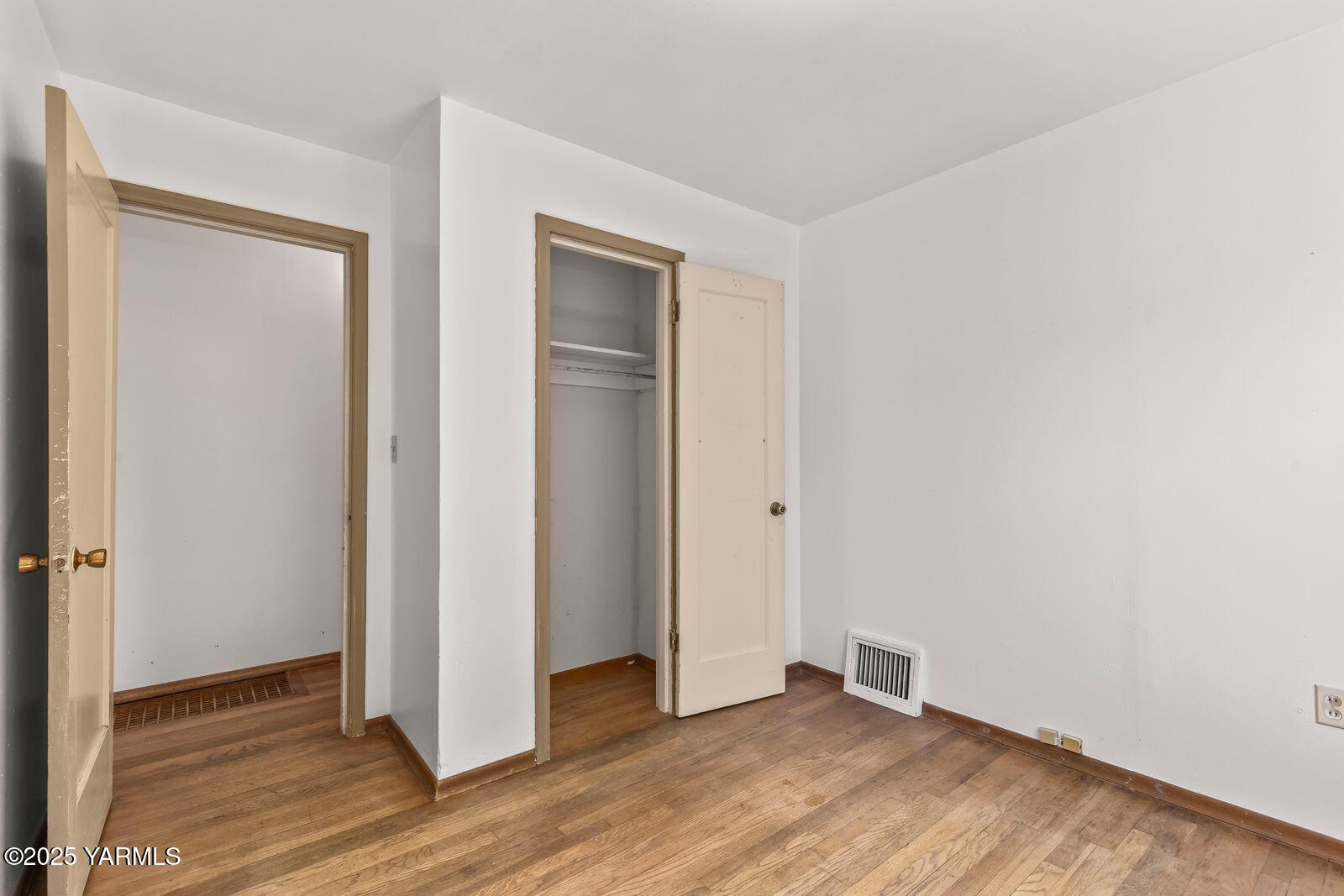 Yakima, Washington 98902, United States, 3 Bedrooms Bedrooms, ,1 BathroomBathrooms,Residential,Active,130262