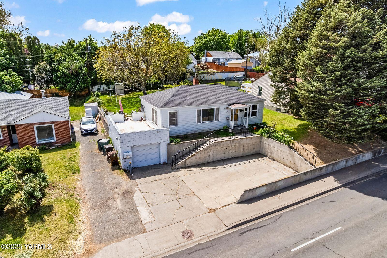 Yakima, Washington 98902, United States, 3 Bedrooms Bedrooms, ,1 BathroomBathrooms,Residential,Active,130262