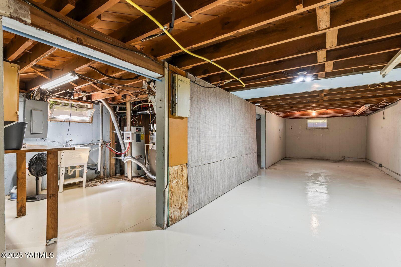 Yakima, Washington 98902, United States, 3 Bedrooms Bedrooms, ,1 BathroomBathrooms,Residential,Active,130262